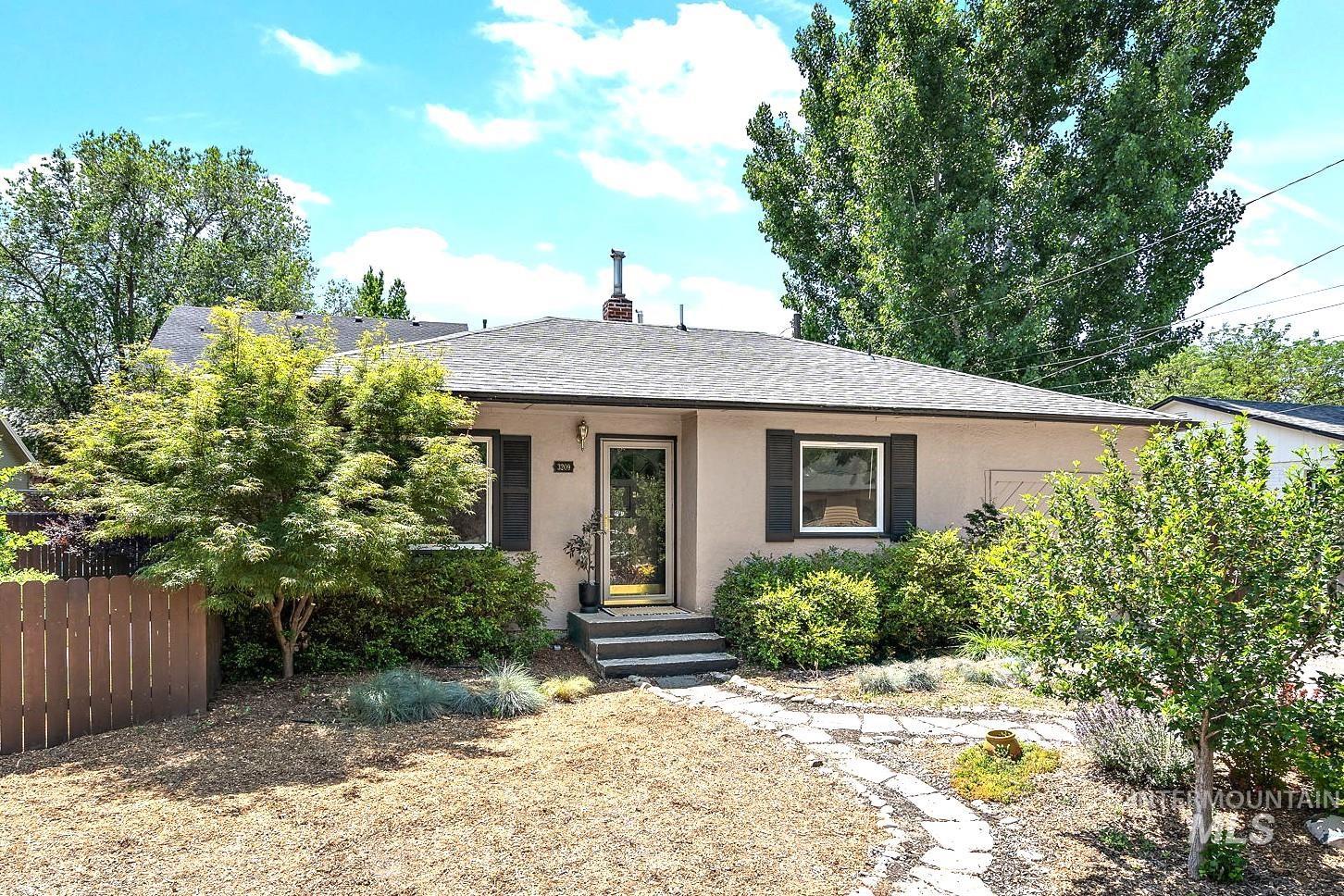 3209 W Plant Dr. Property Photo 1