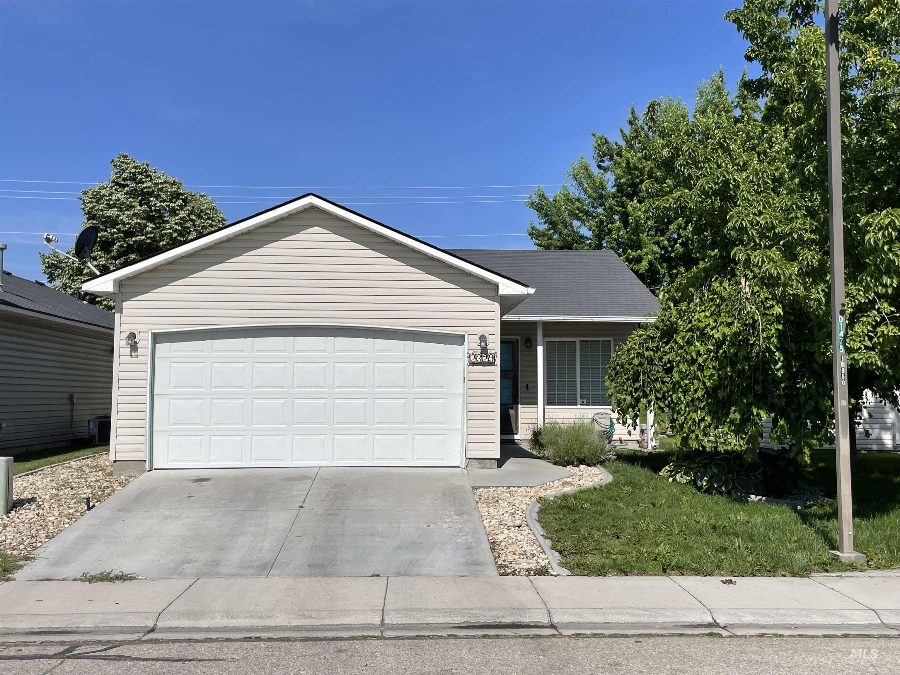 2329 S Garland St Property Photo 1