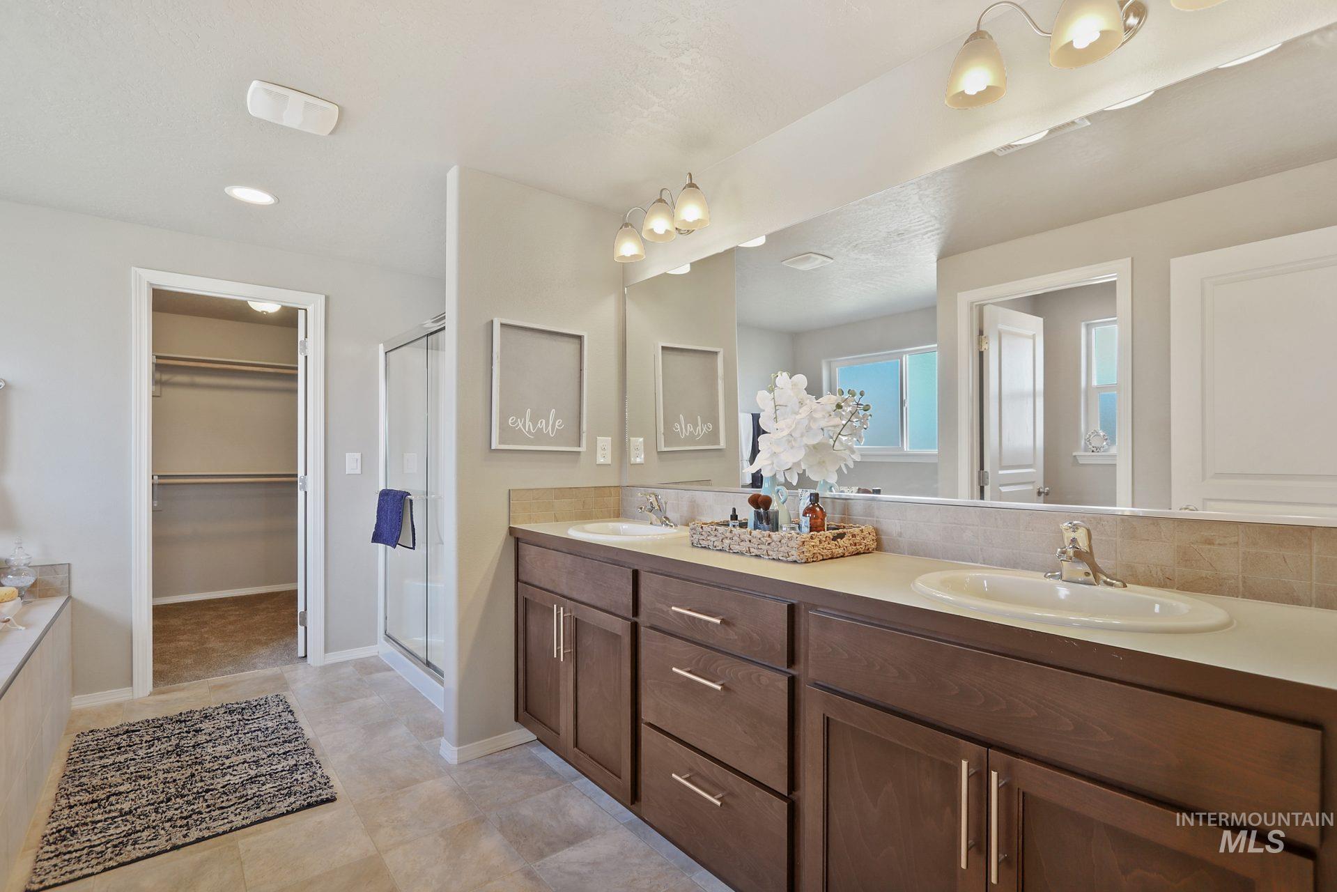 1676 Tule Dr. Property Photo 8