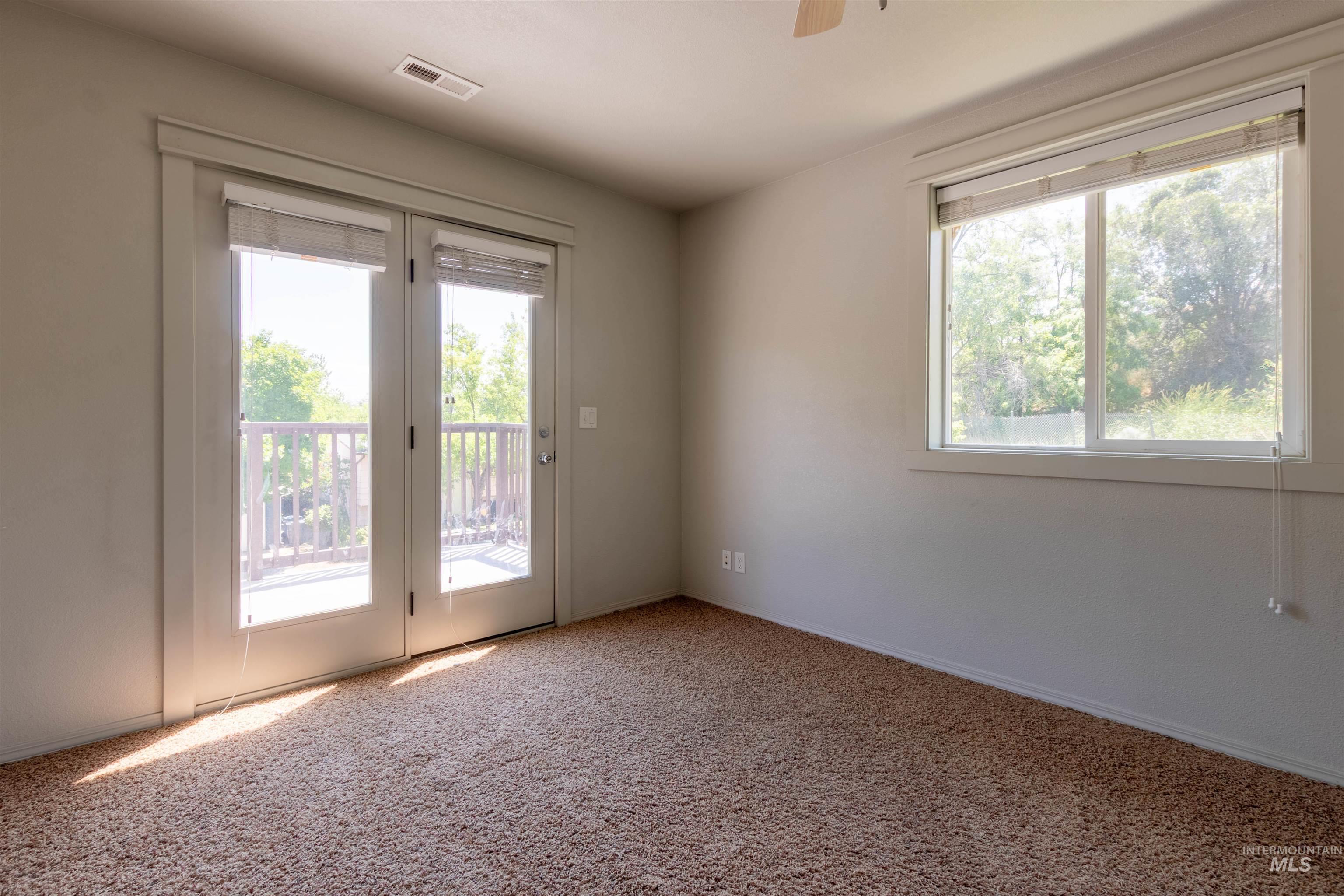 2701 S Gourley Property Photo 14