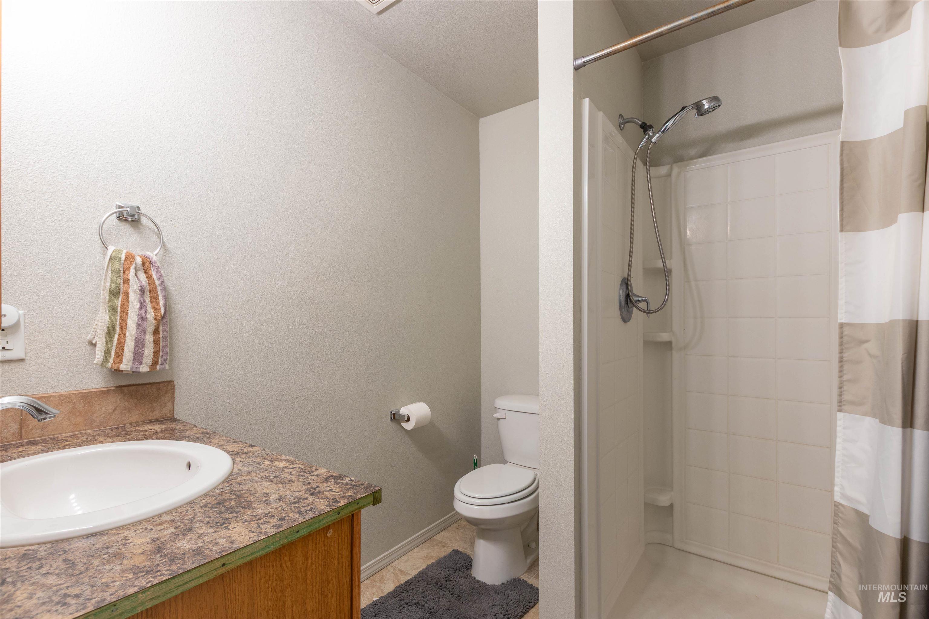 2701 S Gourley Property Photo 17