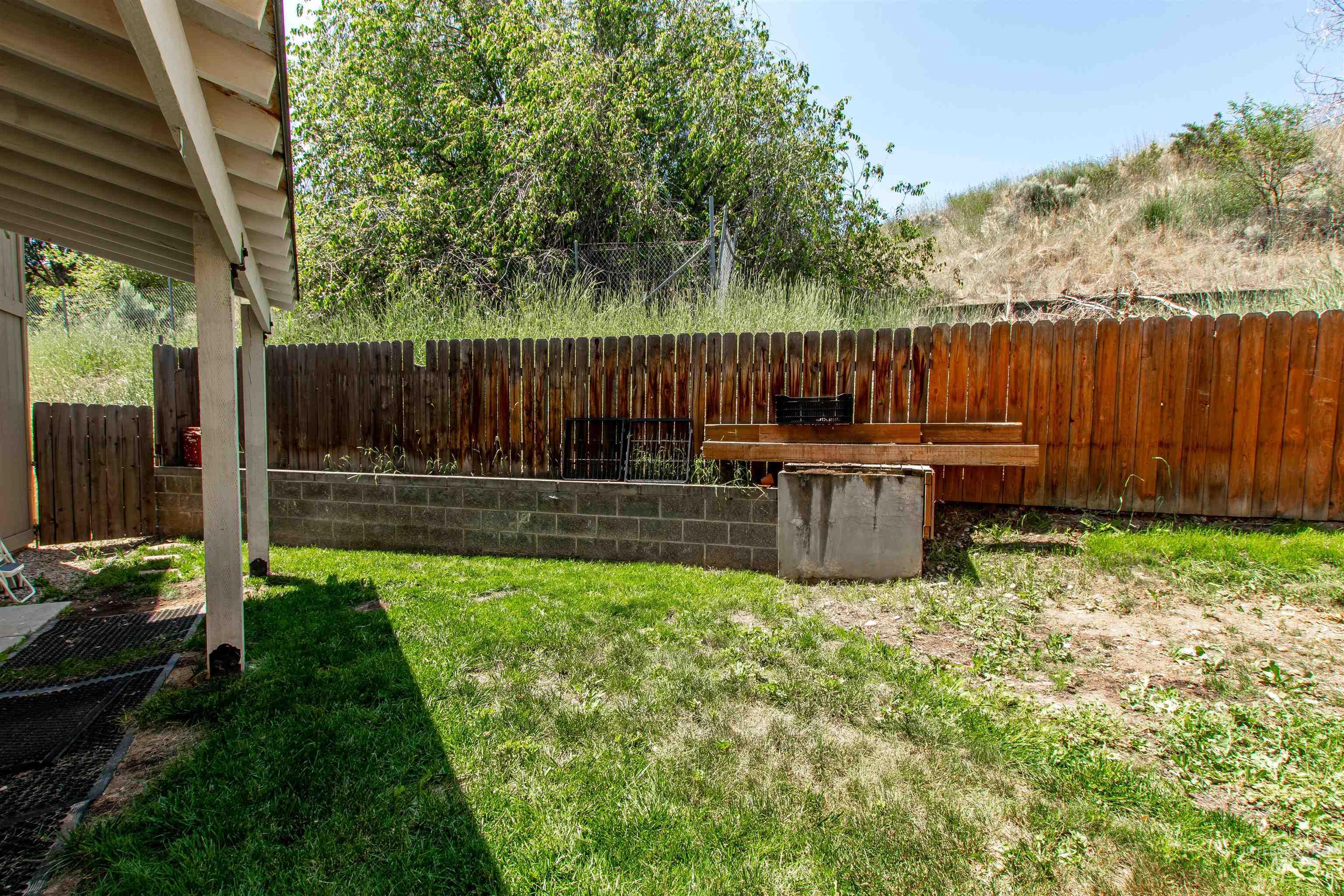 2701 S Gourley Property Photo 22