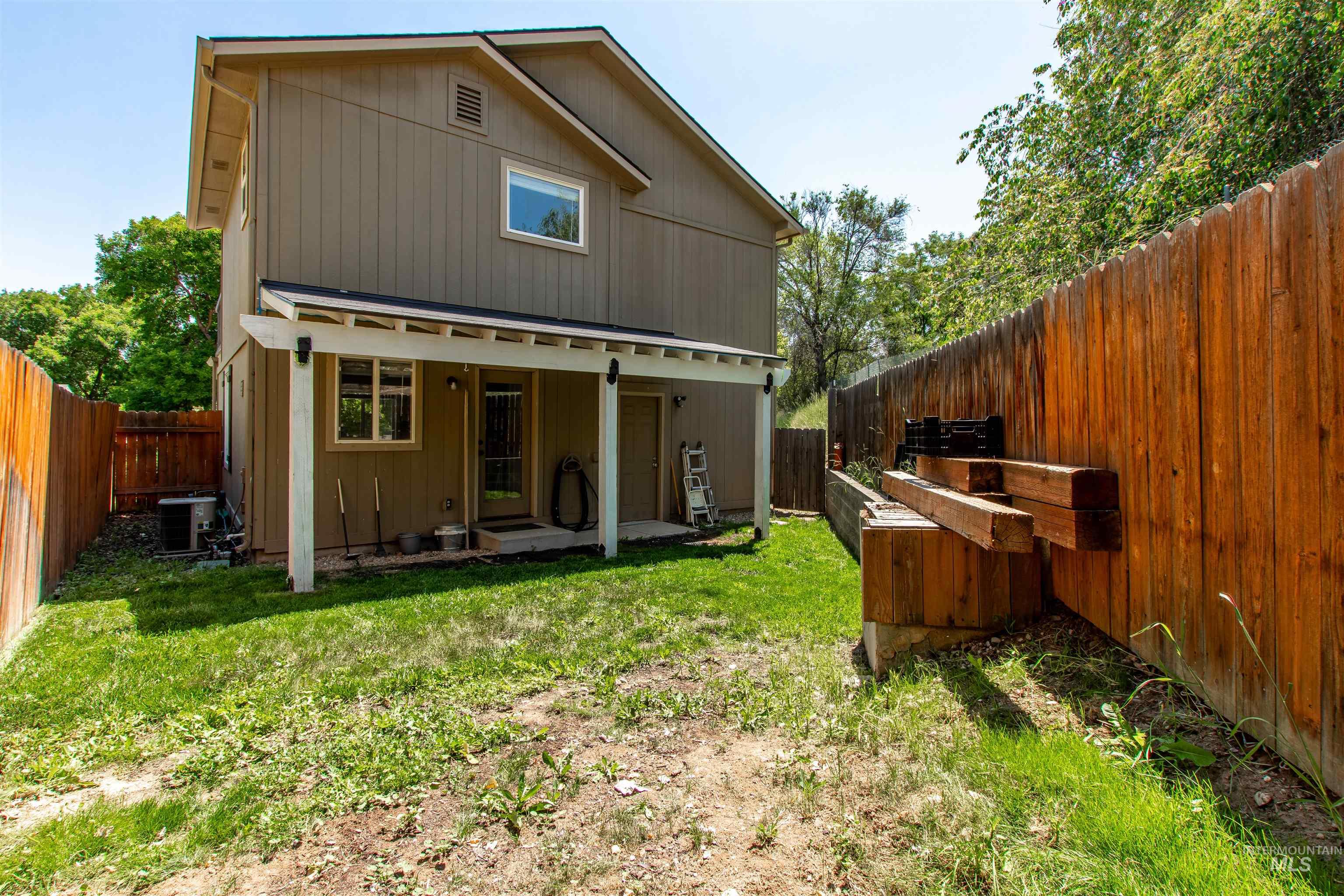 2701 S Gourley Property Photo 23