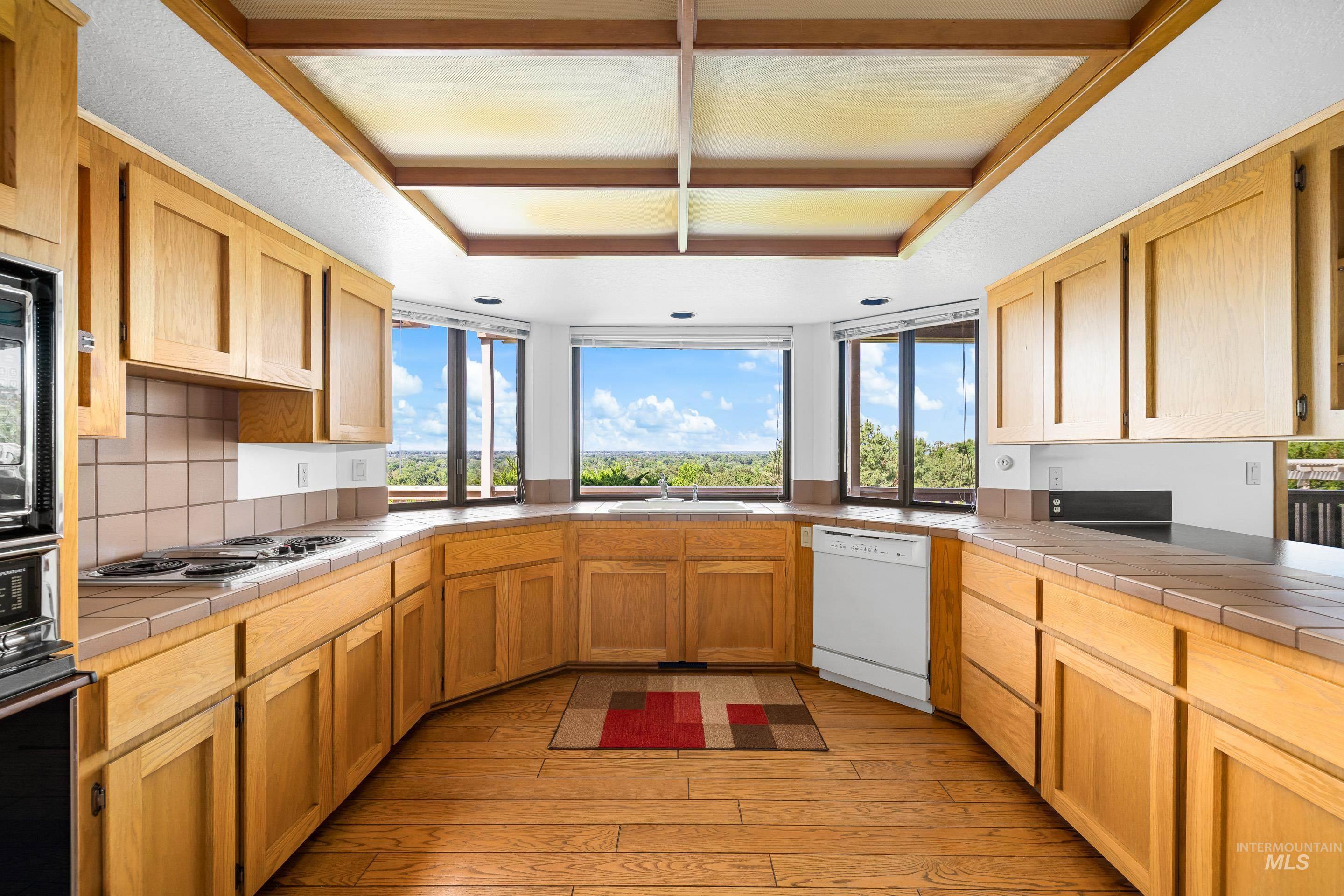 3087 N North Mountain Road Property Photo 11