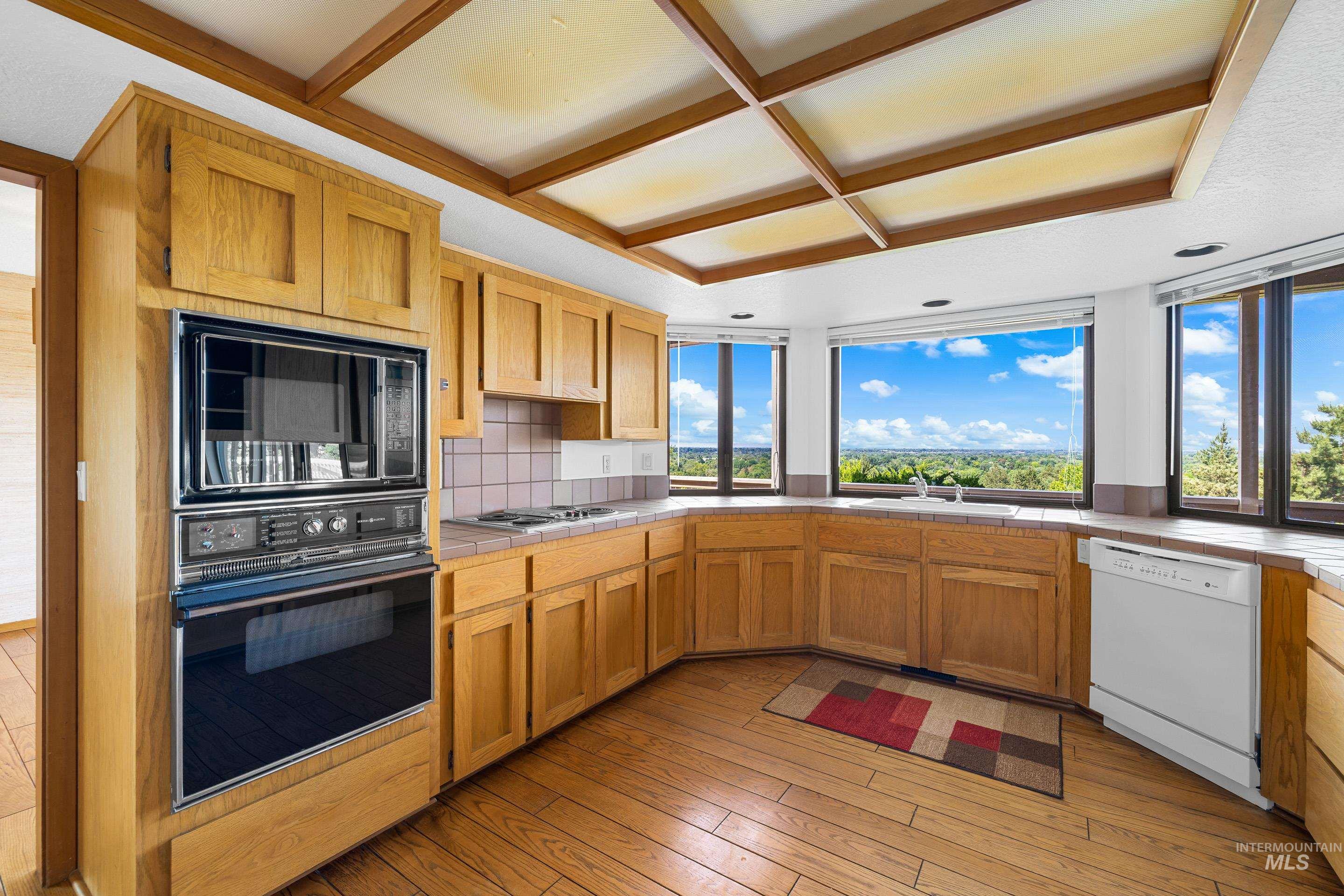 3087 N North Mountain Road Property Photo 13