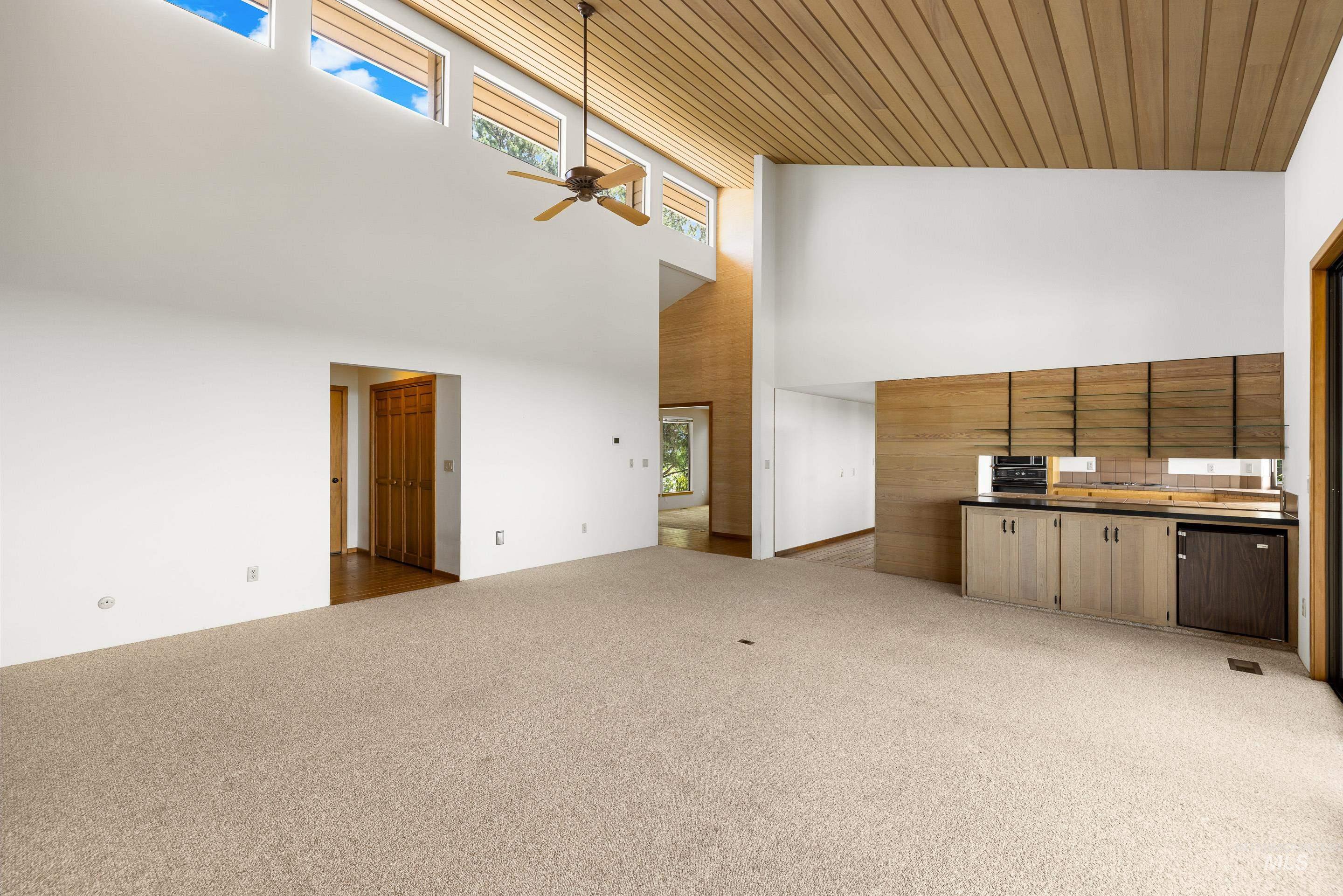 3087 N North Mountain Road Property Photo 23