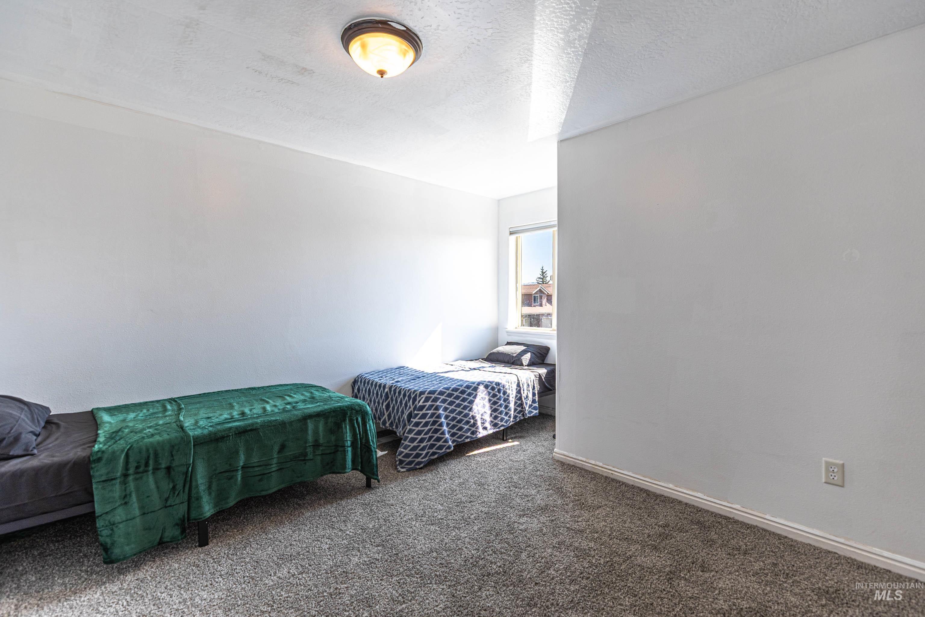 35 1 Mangum Cir Property Photo 18