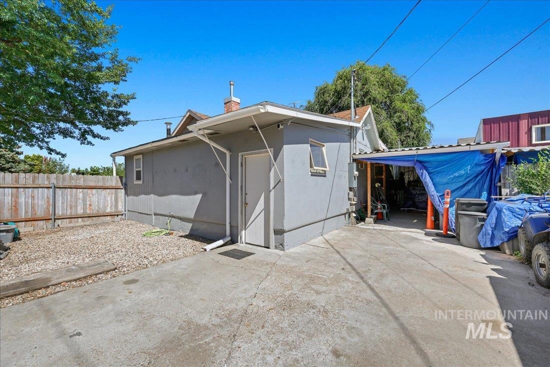 224 S Fern St Property Photo 27