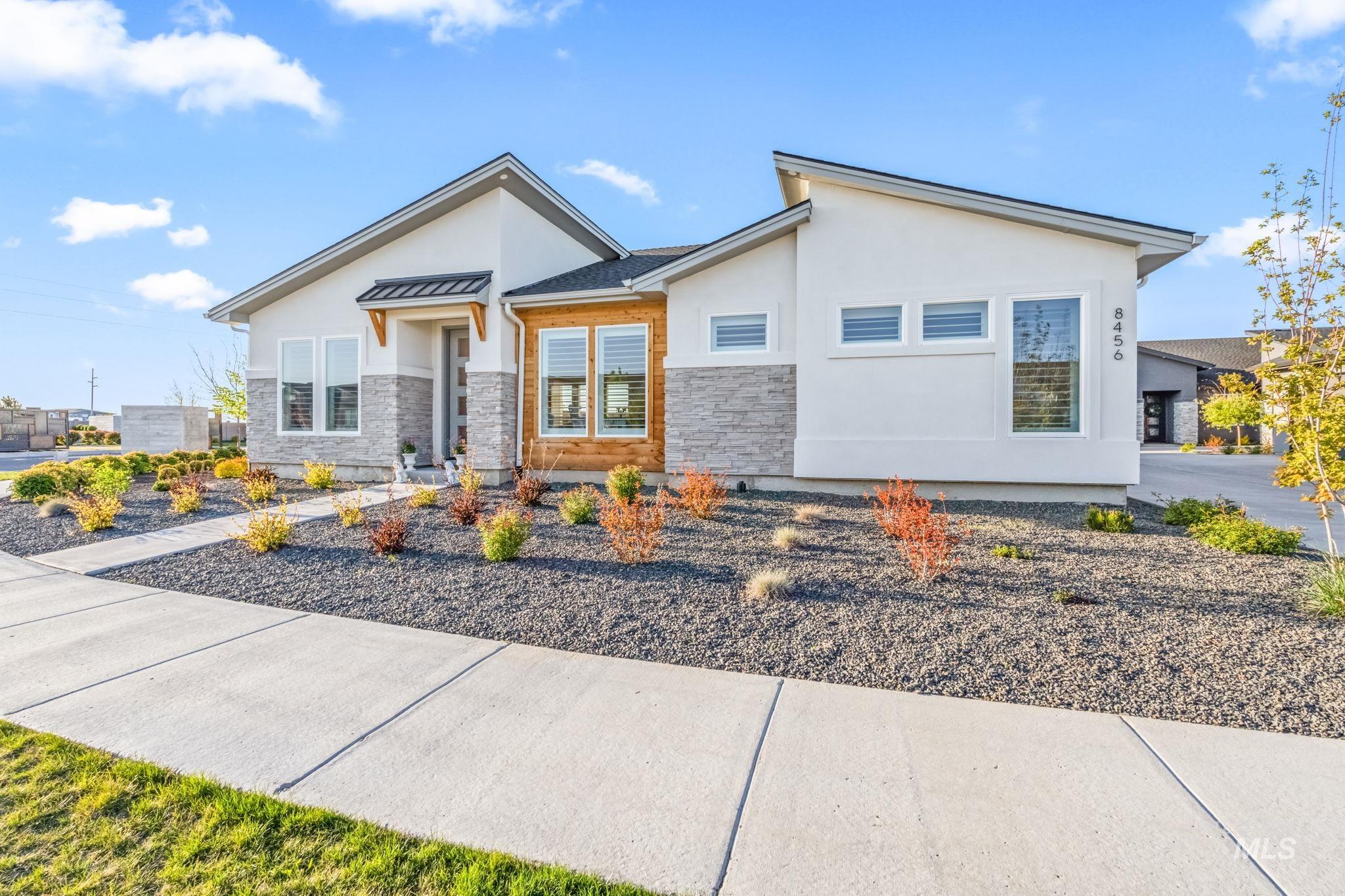 8456 W Meltwater Lane Property Photo 1