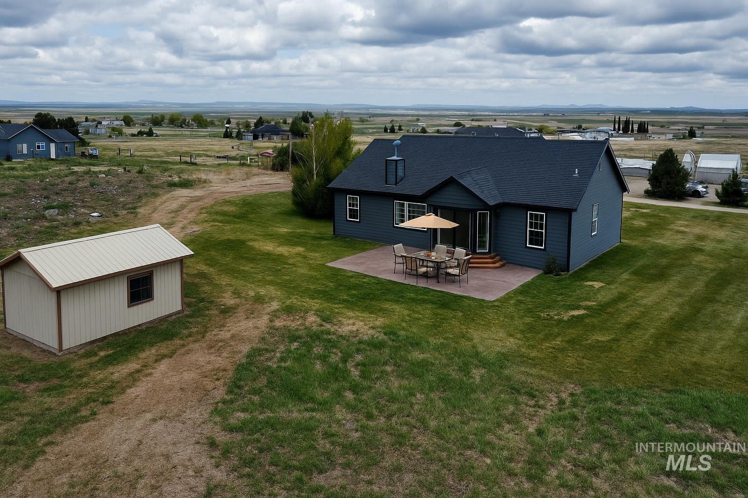 166 Eric Rd Property Photo 16