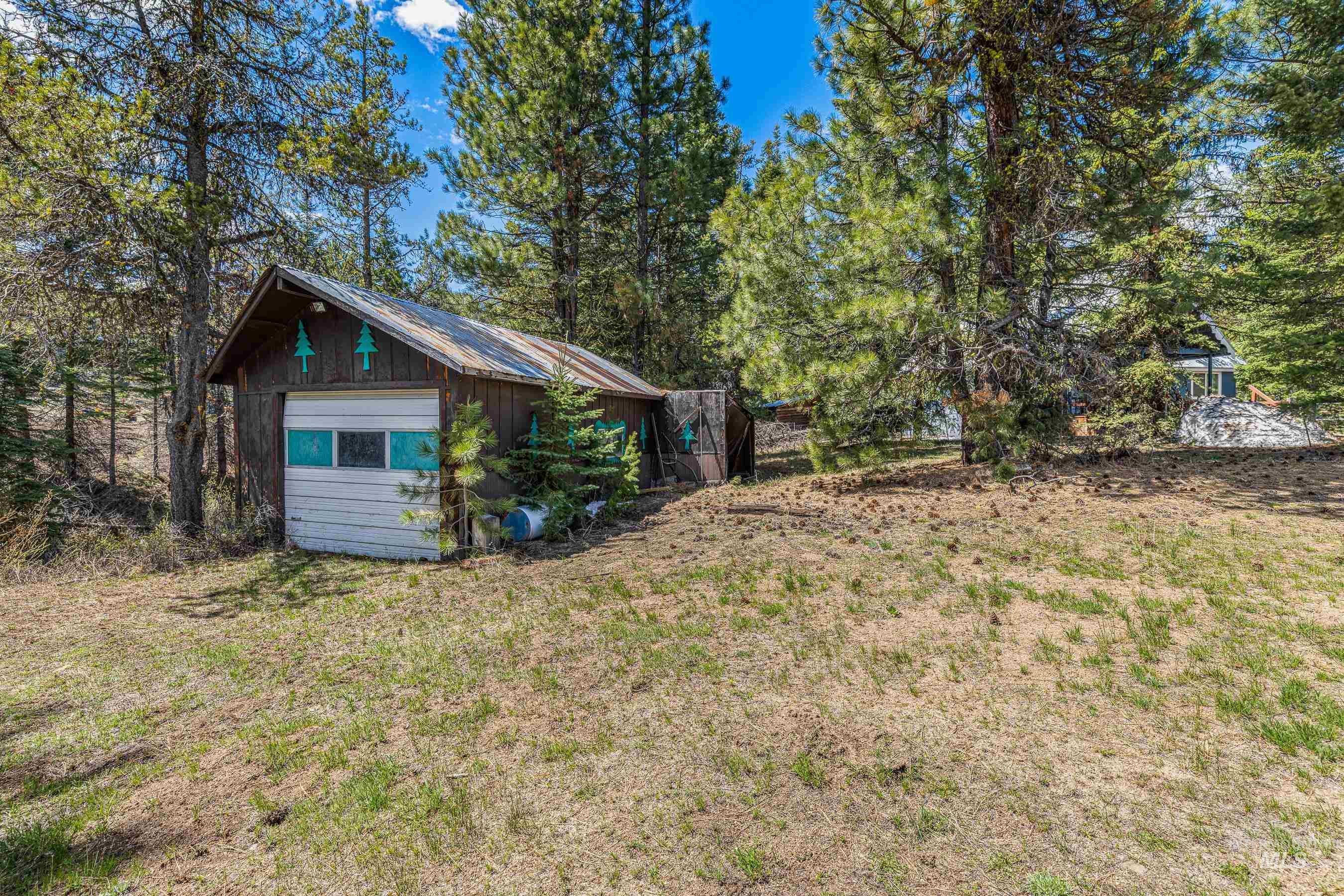 2125 W Mountain Rd Property Photo 7