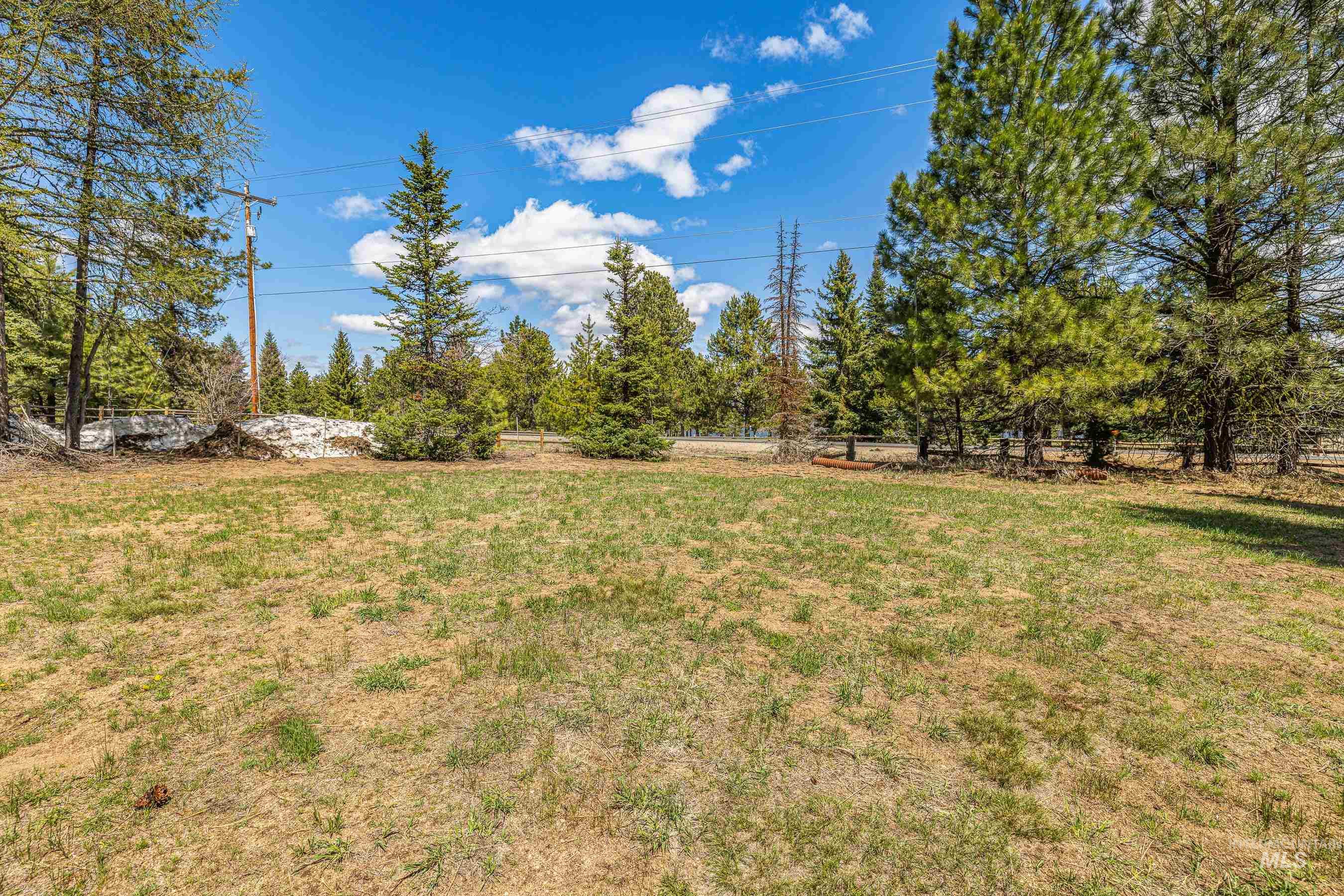 2125 W Mountain Rd Property Photo 8