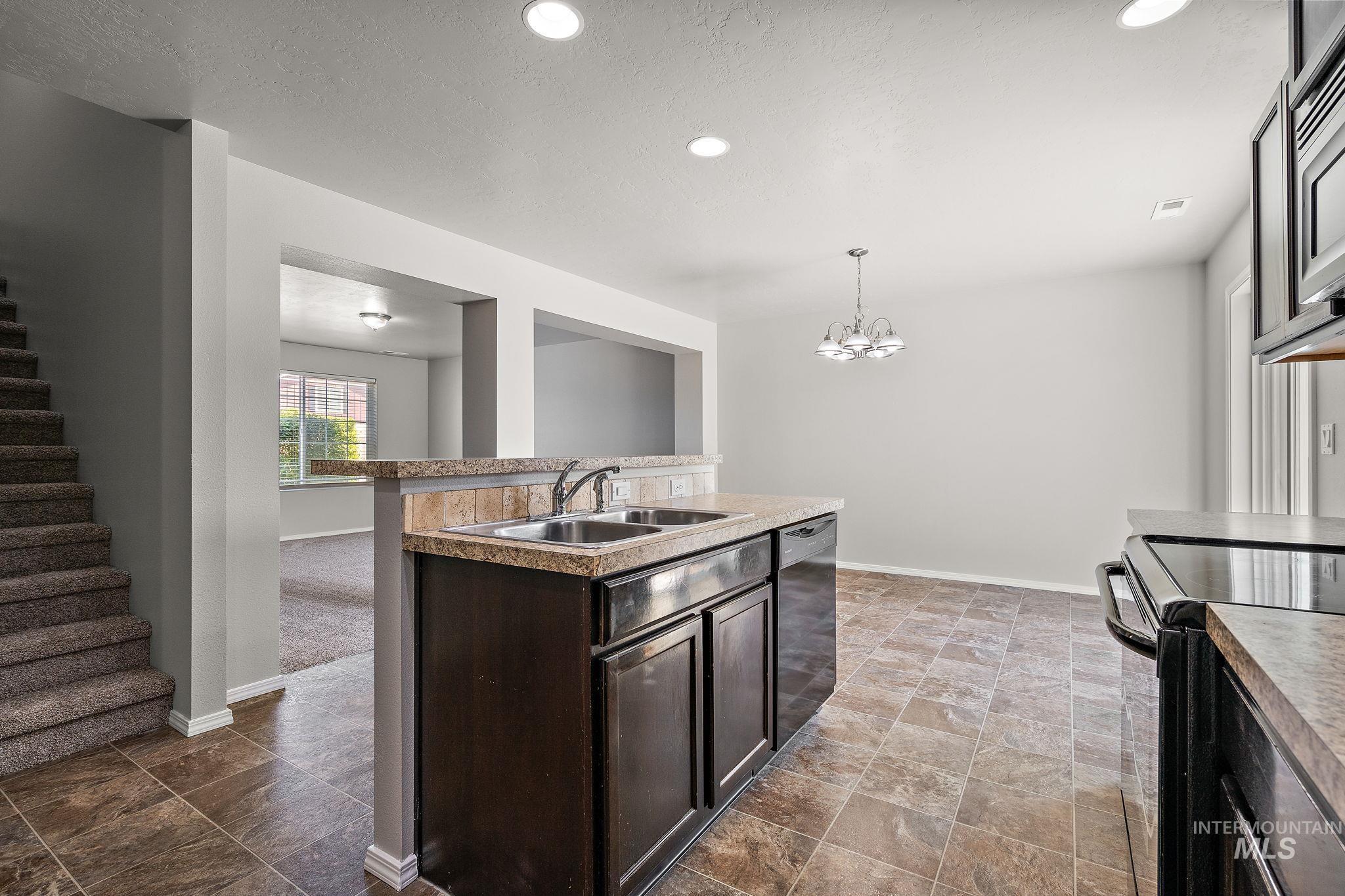 10619 Tysen Springs St Property Photo 15