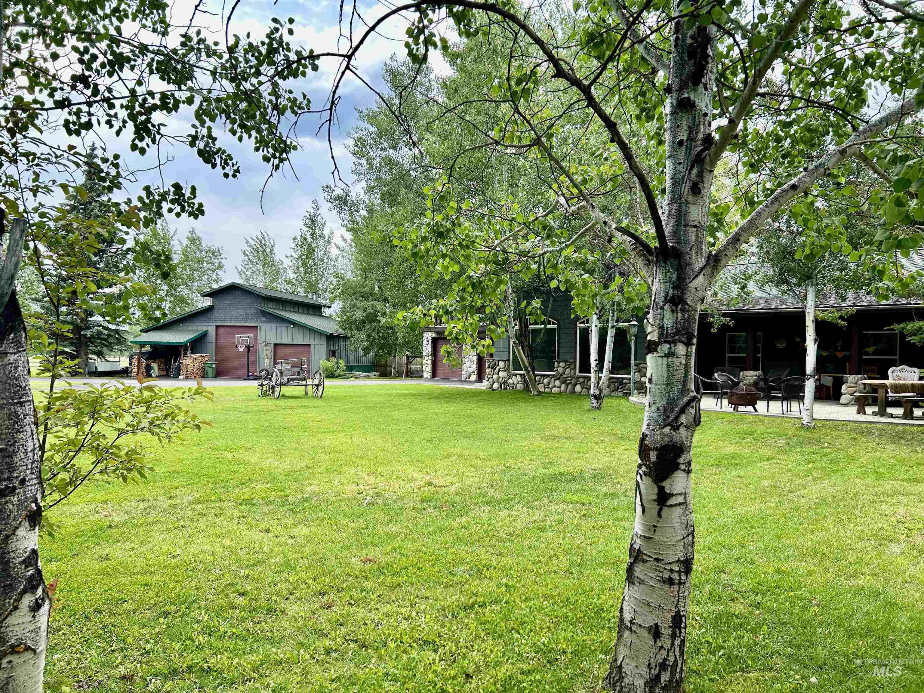 76 Rogers Lane Property Photo 4