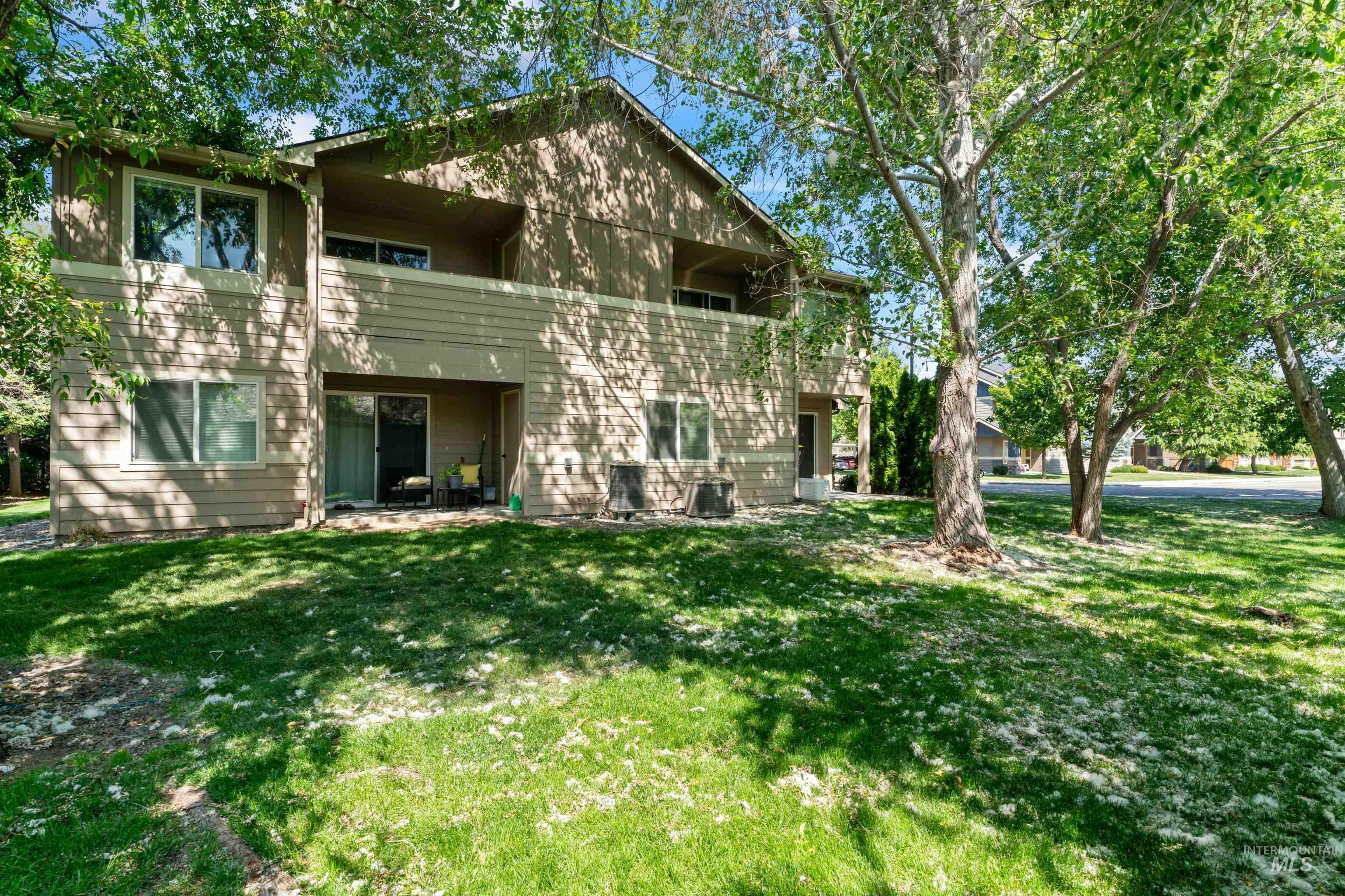 6627 W Irving St Property Photo 1