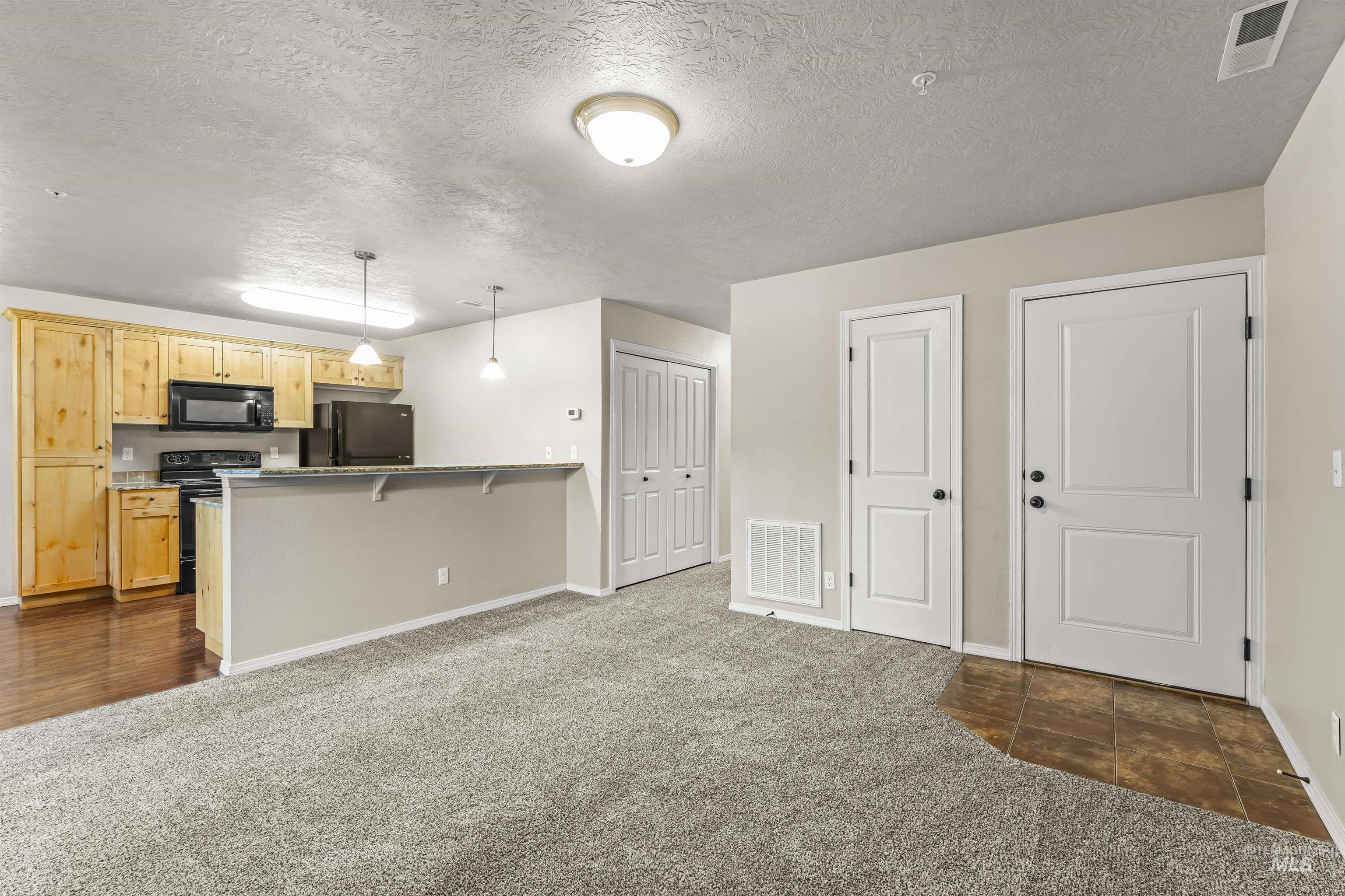 6627 W Irving St Property Photo 5