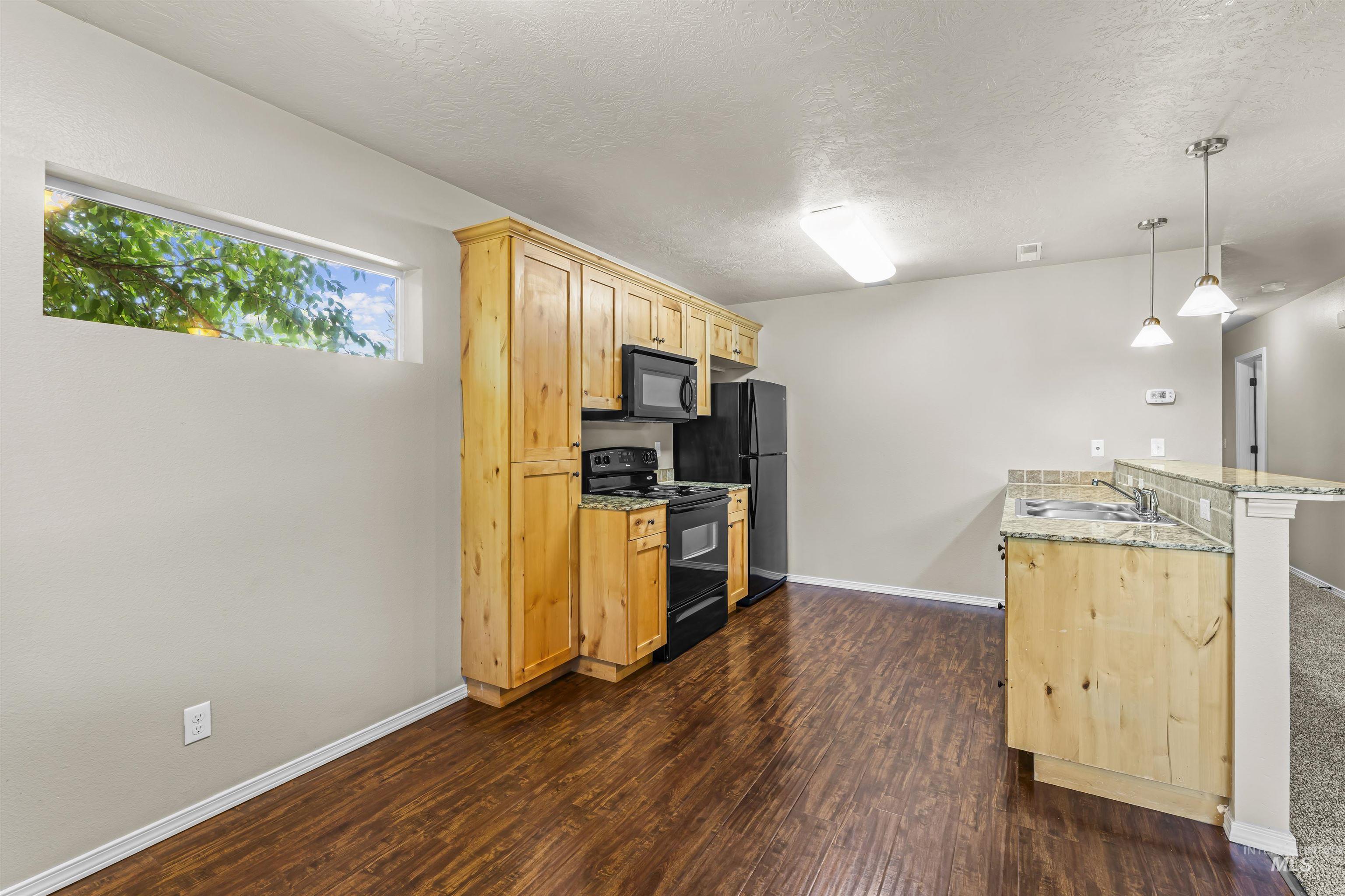 6627 W Irving St Property Photo 7