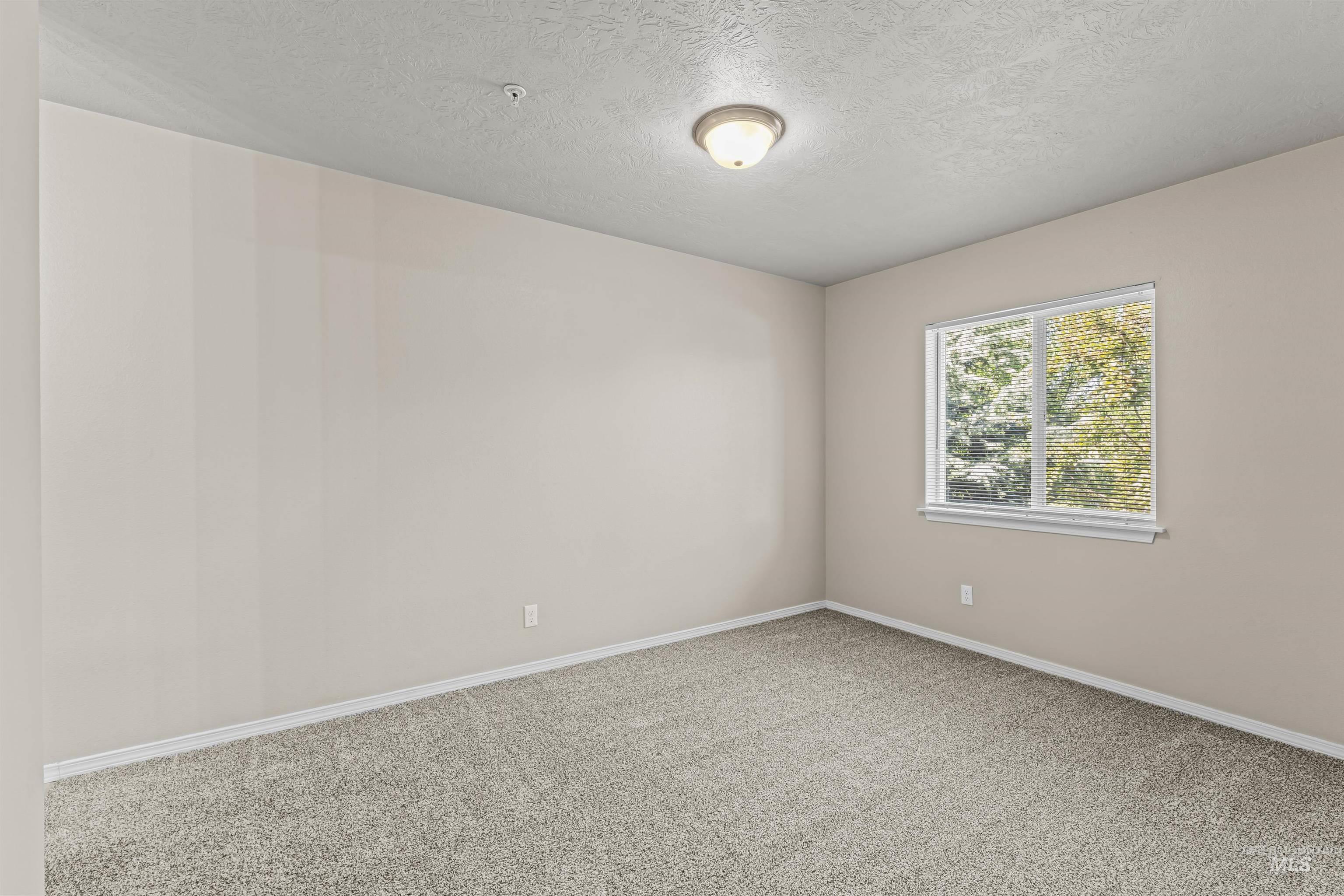 6627 W Irving St Property Photo 12