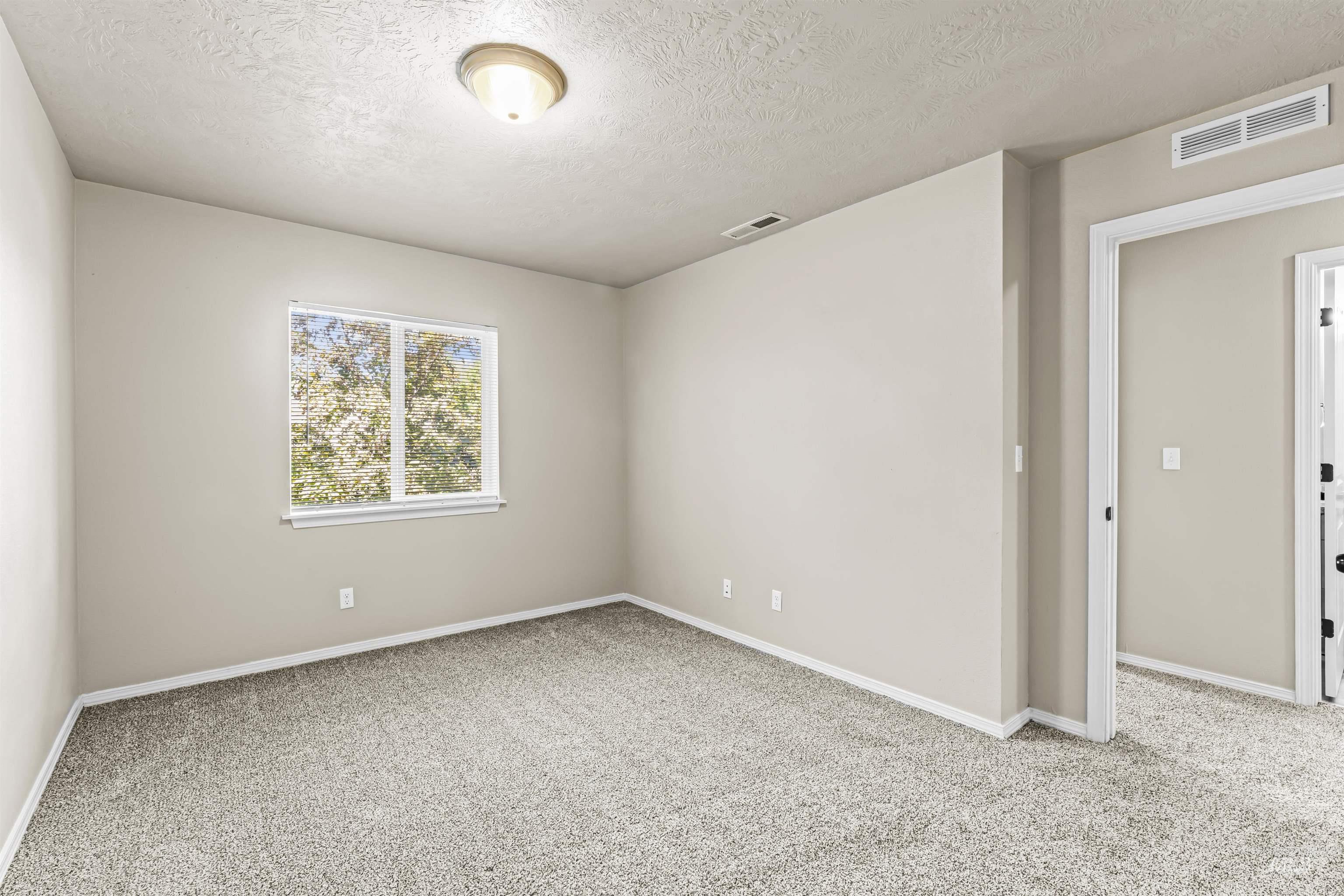 6627 W Irving St Property Photo 13