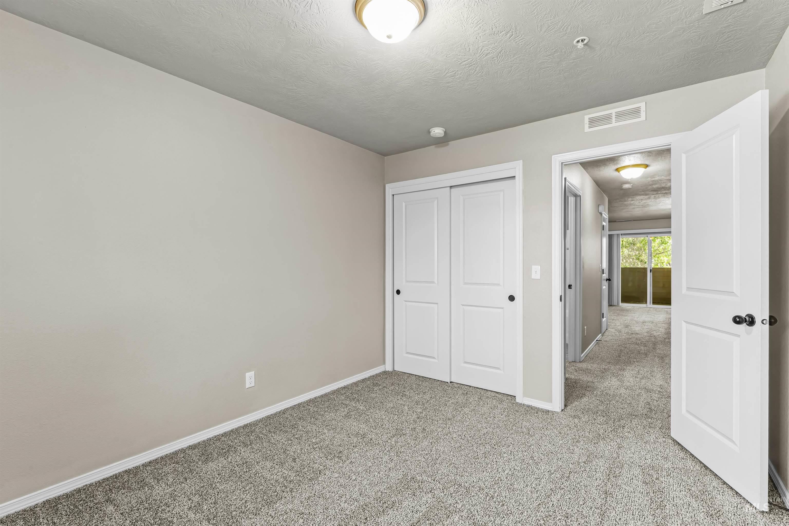 6627 W Irving St Property Photo 19