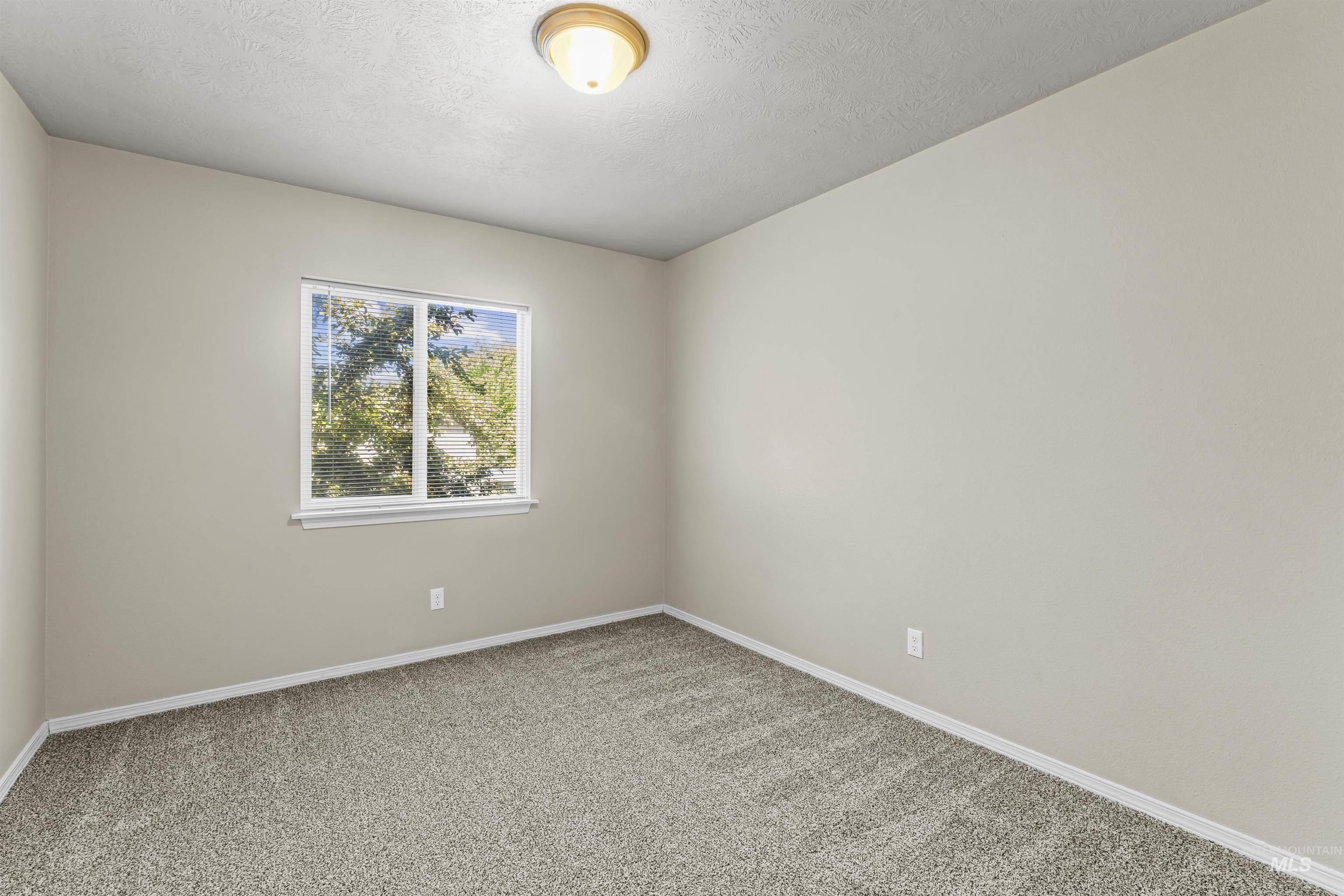 6627 W Irving St Property Photo 20