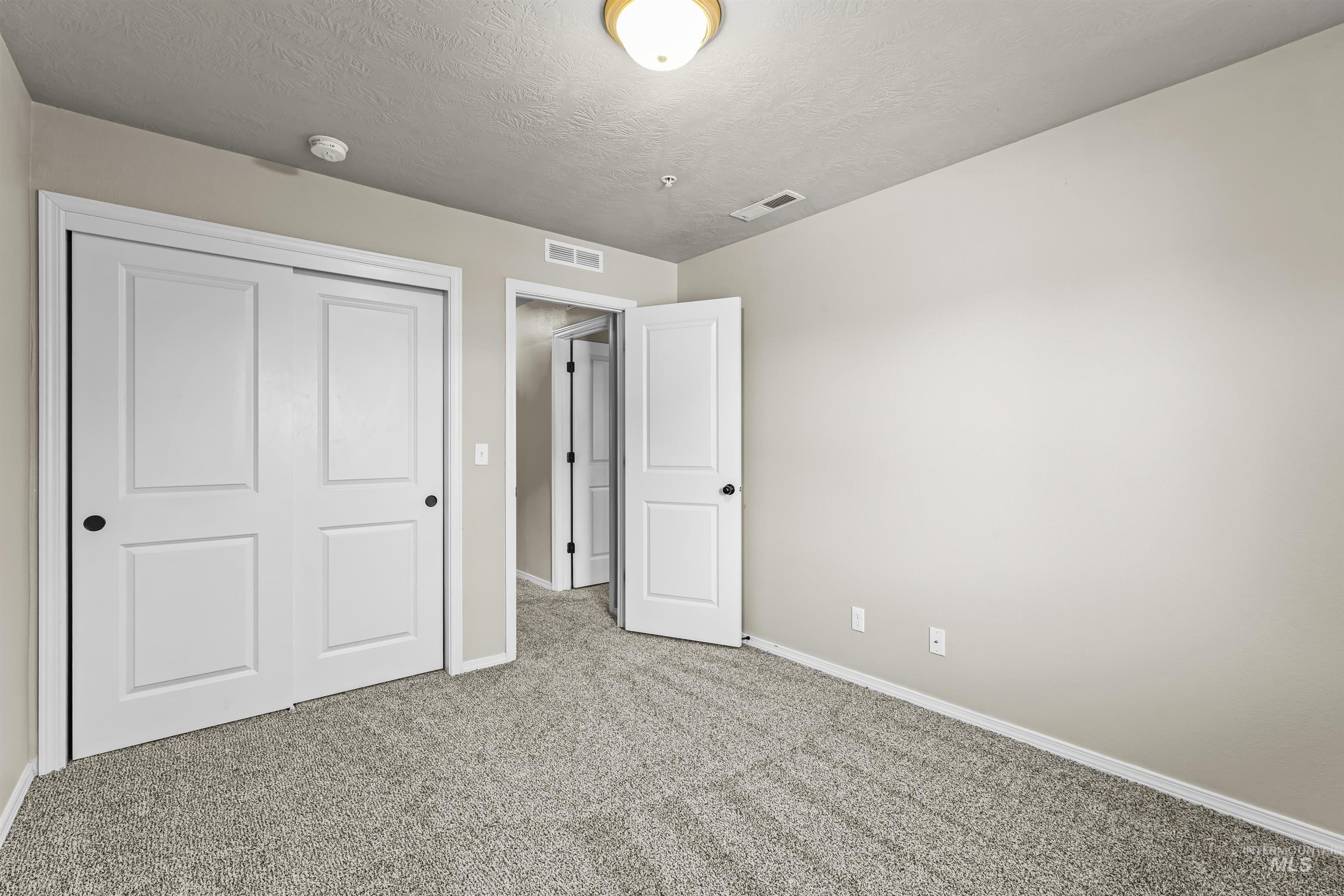 6627 W Irving St Property Photo 21