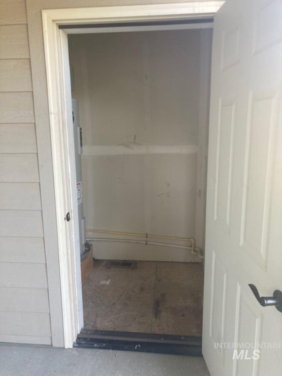 6627 W Irving St Property Photo 25