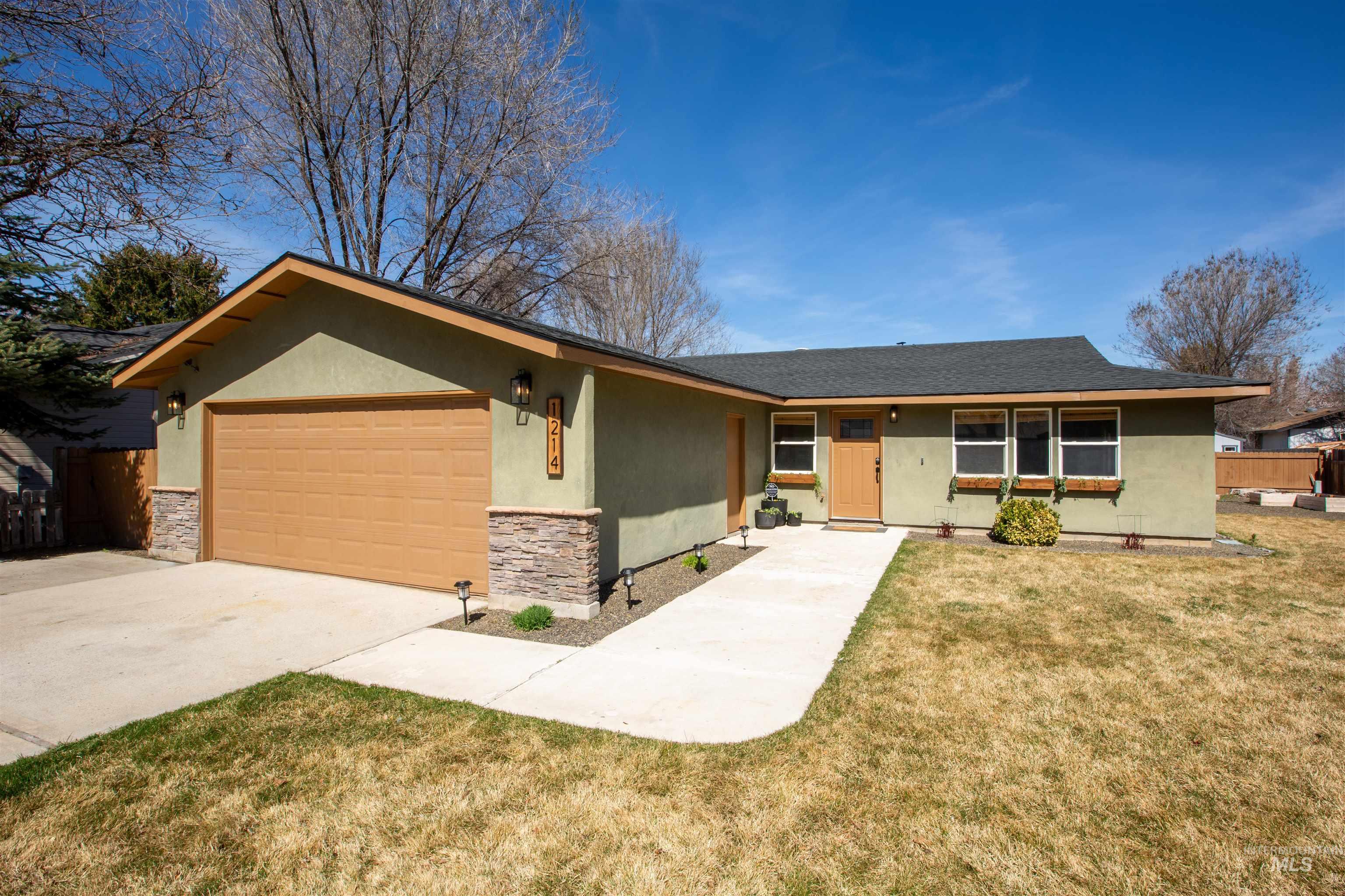 1214 E Pennsylvania Pl Property Photo 2