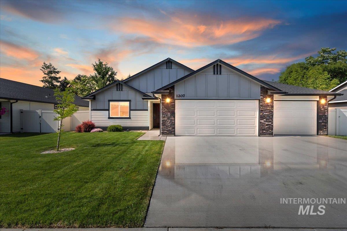 1207 Cottonwood Dr. Property Photo 1
