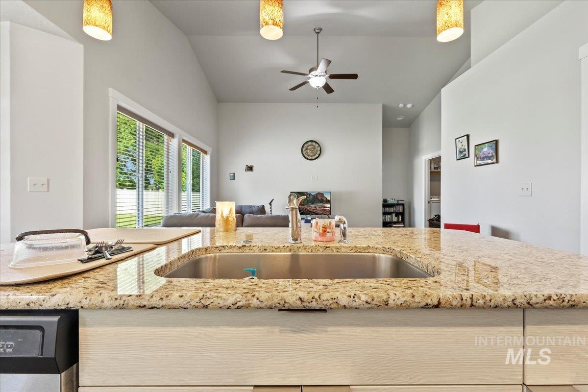 1207 Cottonwood Dr. Property Photo 11