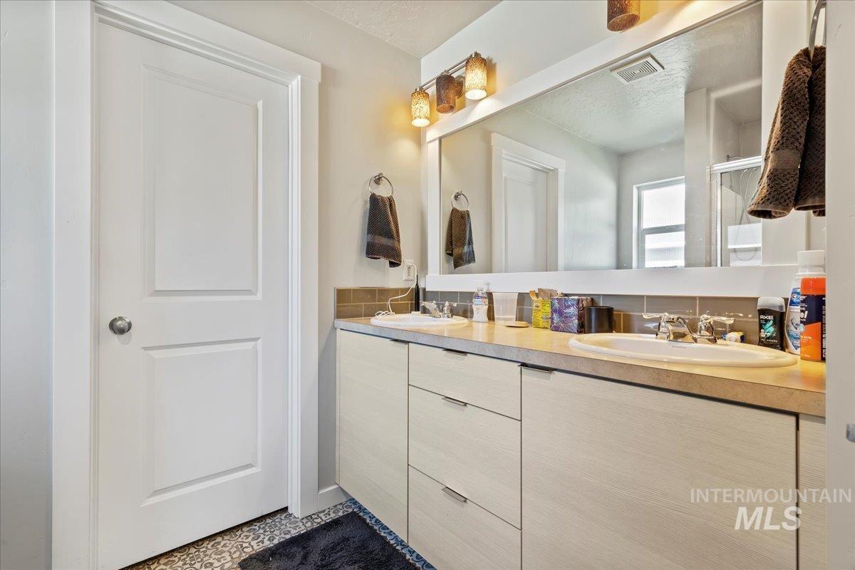 1207 Cottonwood Dr. Property Photo 15