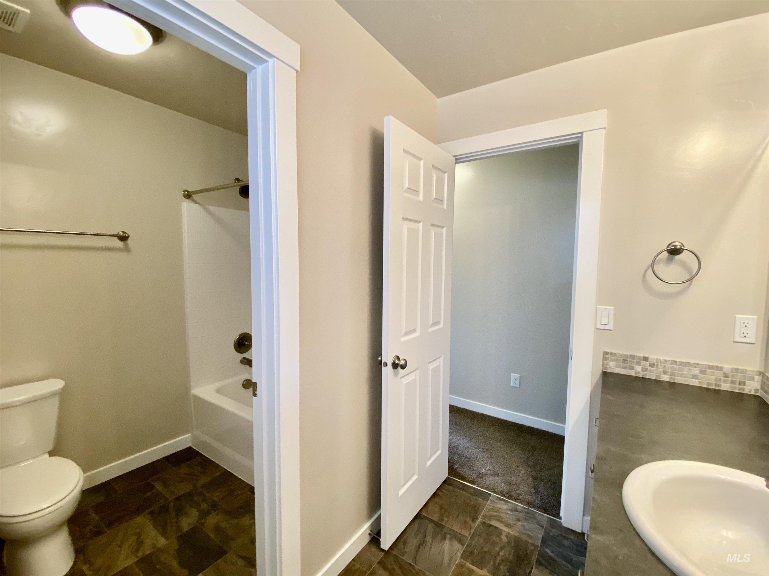 1756 N Hornback Ave Property Photo 30