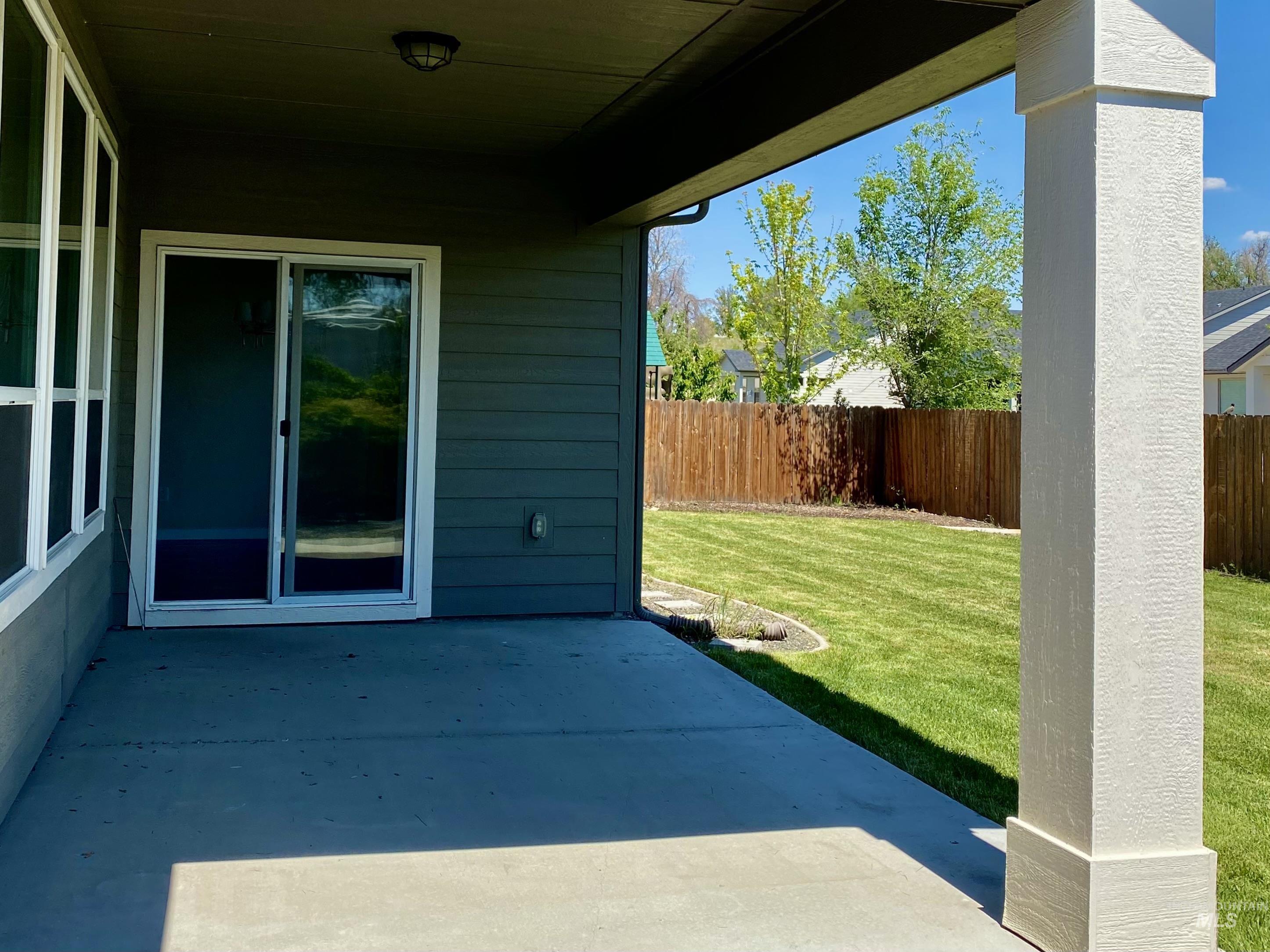 1756 N Hornback Ave Property Photo 39