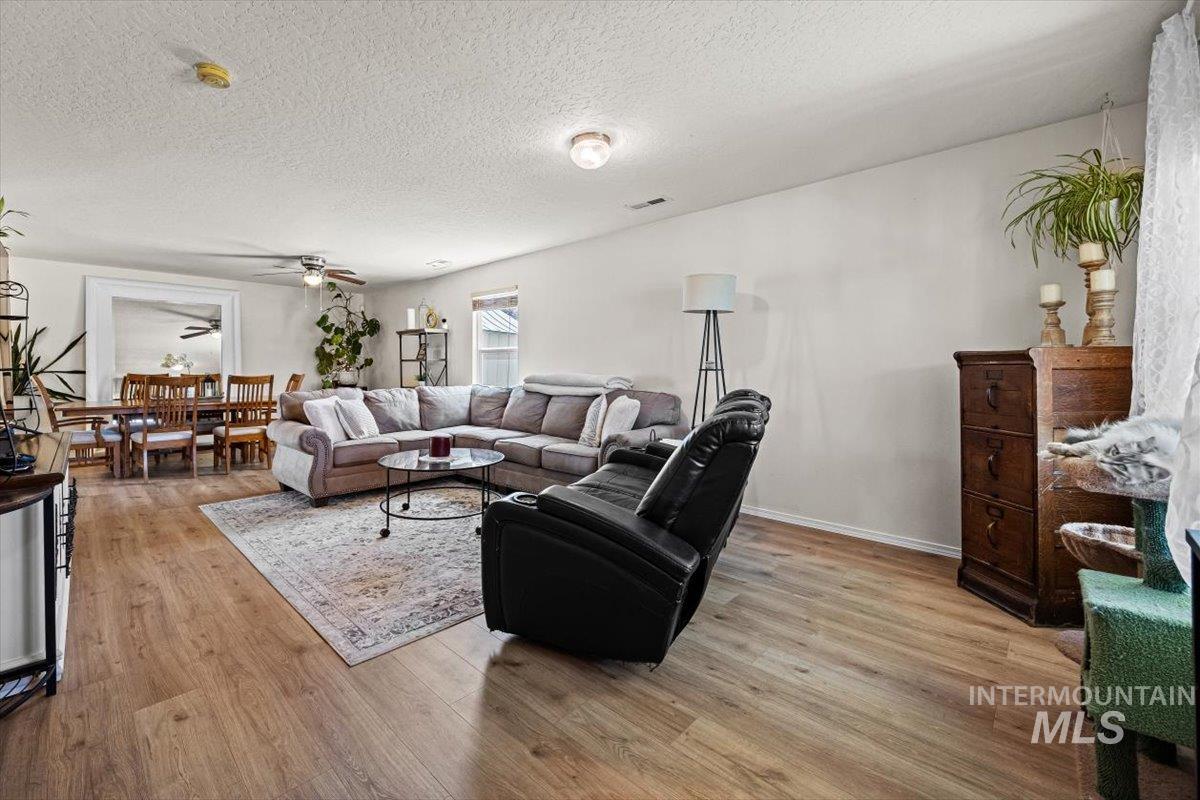 16346 Silver Creek Ave Property Photo 3
