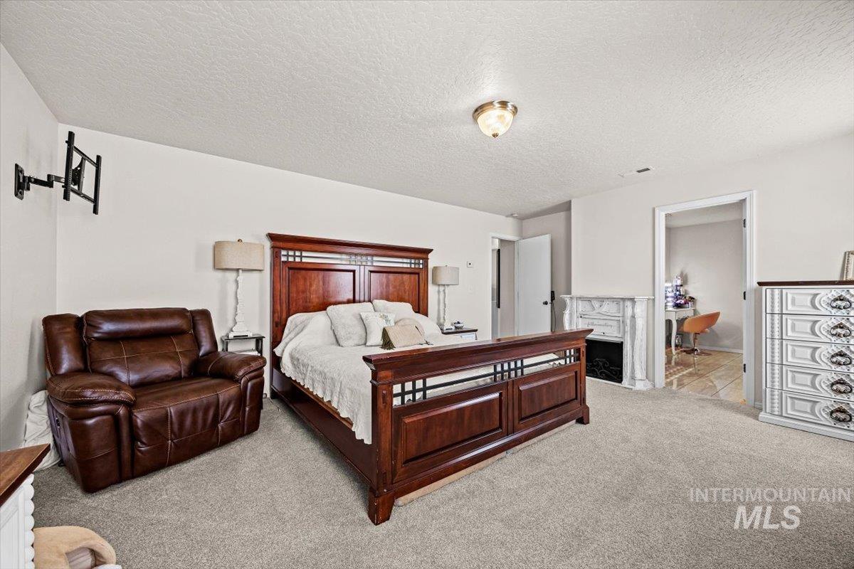 16346 Silver Creek Ave Property Photo 8