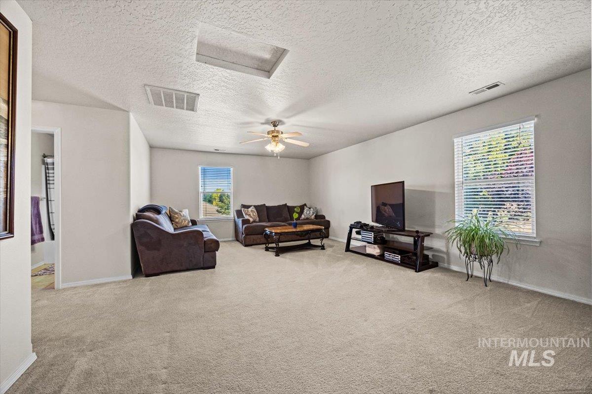 16346 Silver Creek Ave Property Photo 12
