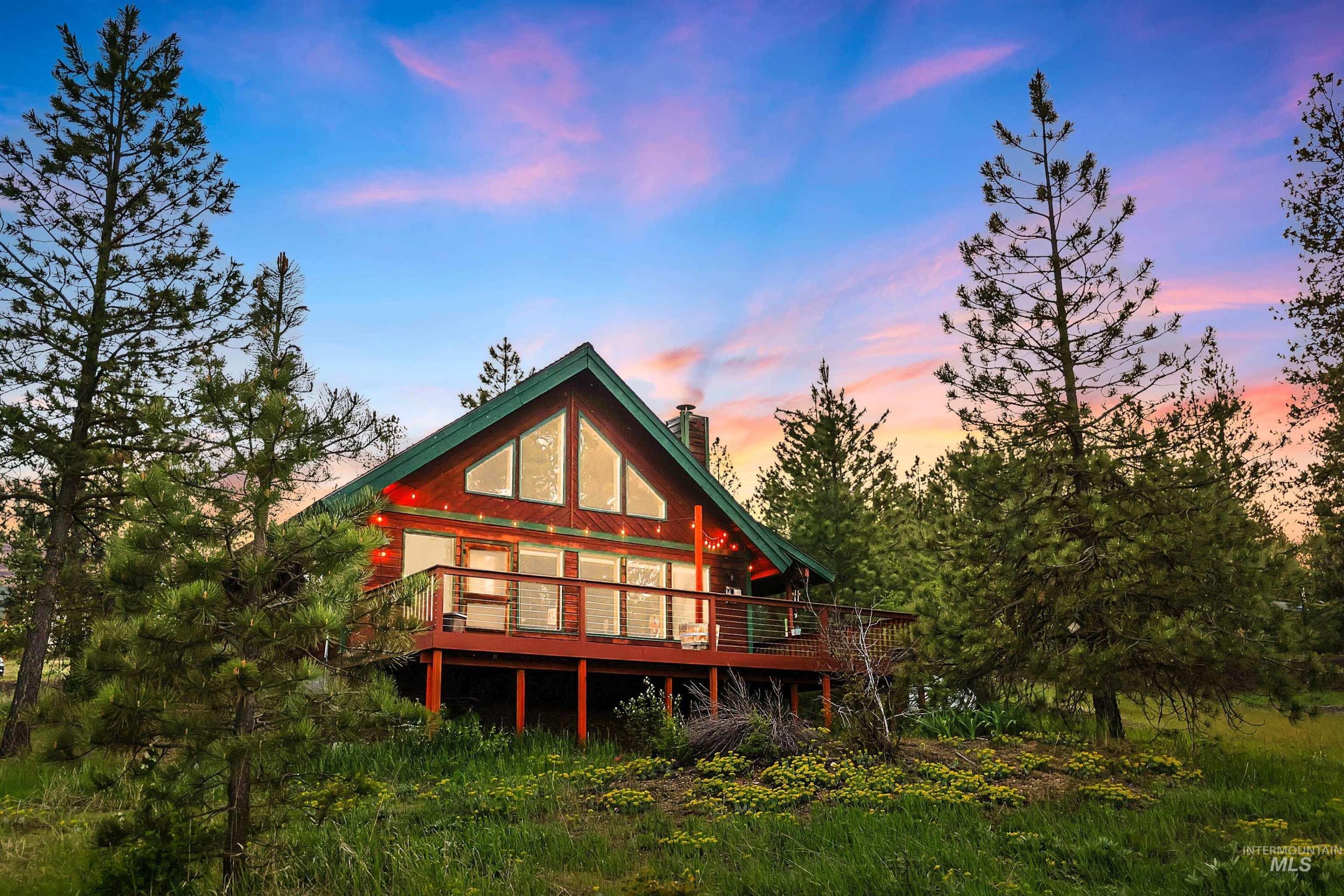 3000 45th Parallel Road Property Photo 1