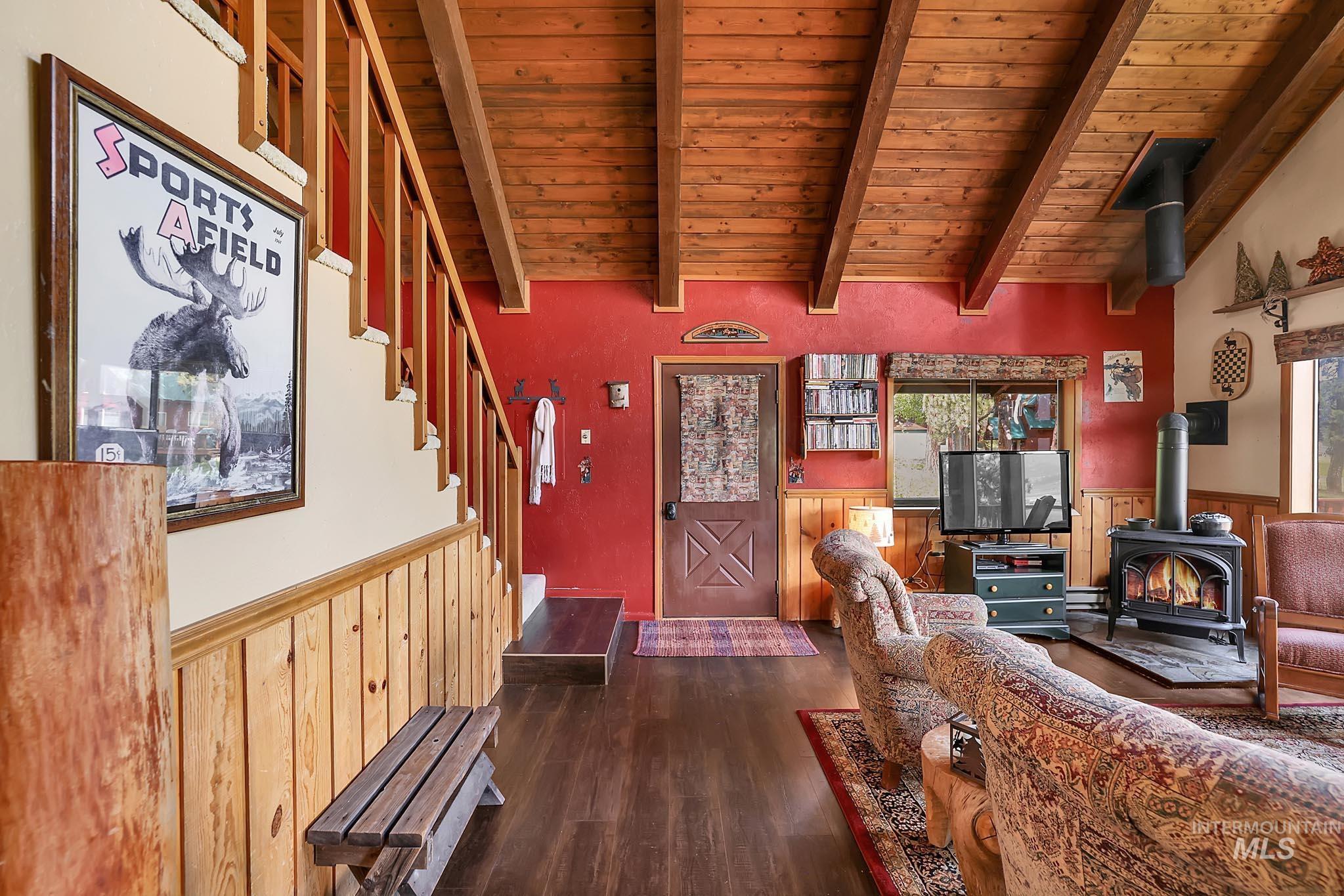 3000 45th Parallel Road Property Photo 8