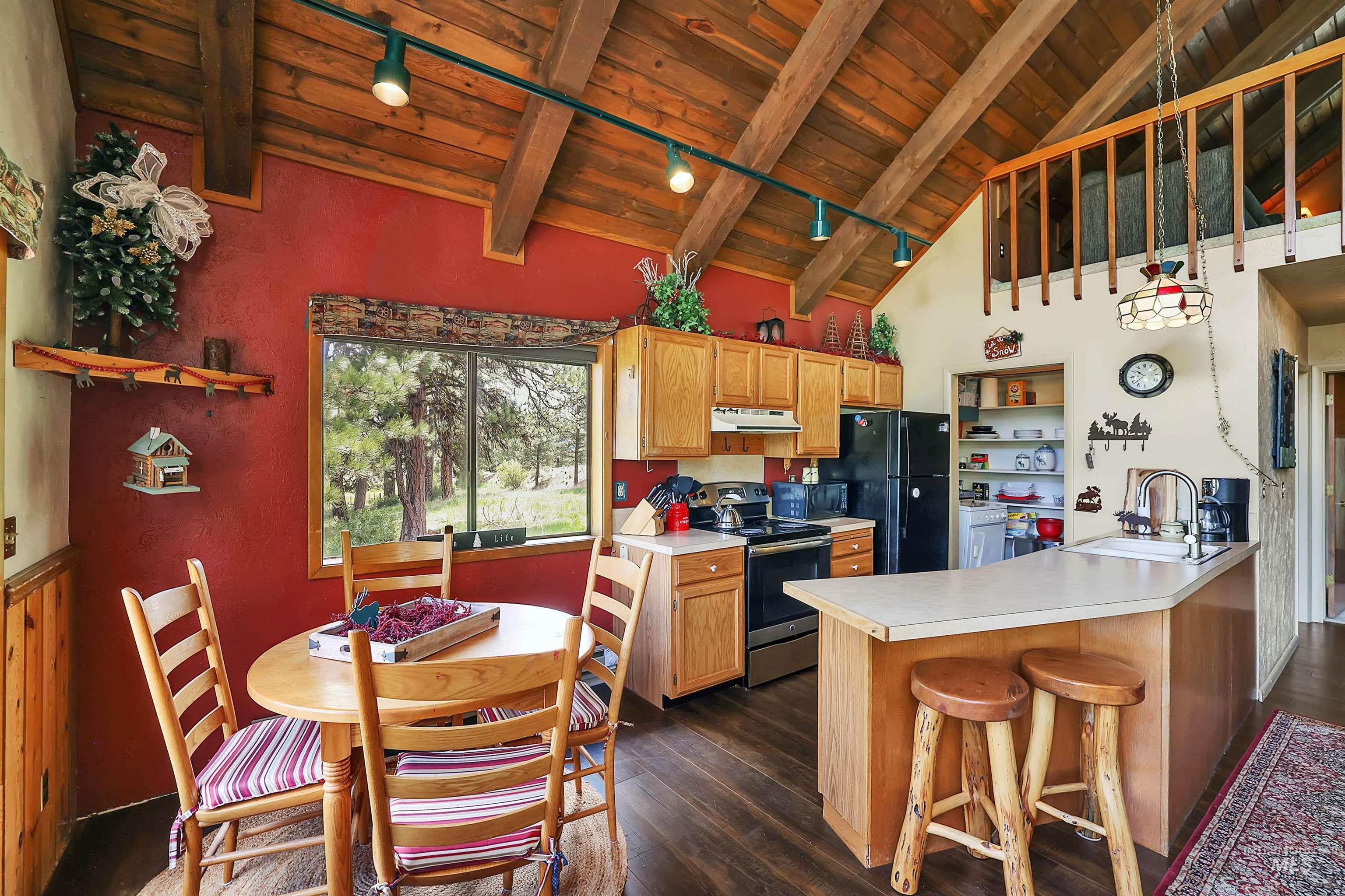 3000 45th Parallel Road Property Photo 13
