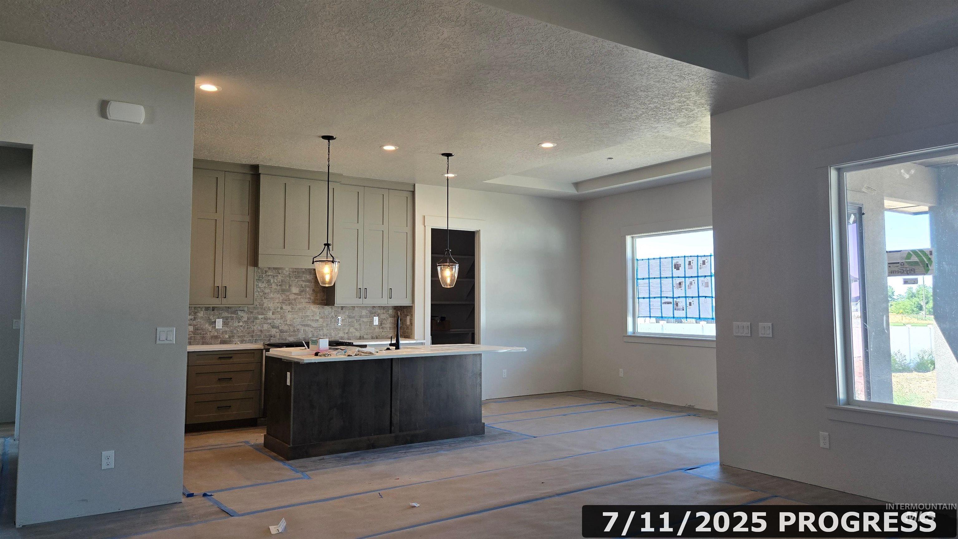 78 E Heliotrope Dr. Property Photo 4