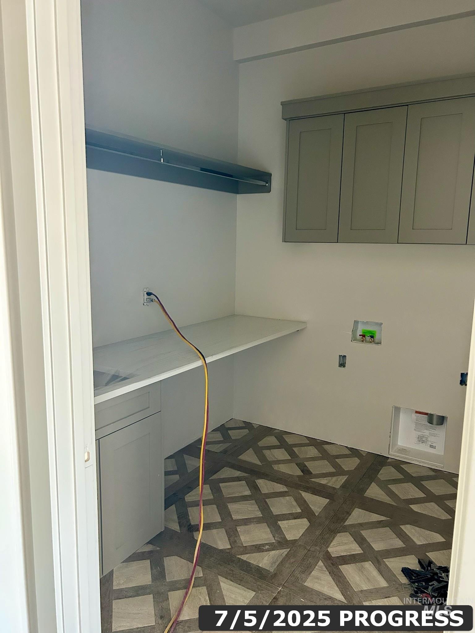 78 E Heliotrope Dr. Property Photo 8
