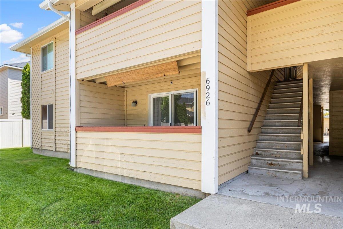 6926 W Colehaven Property Photo 1