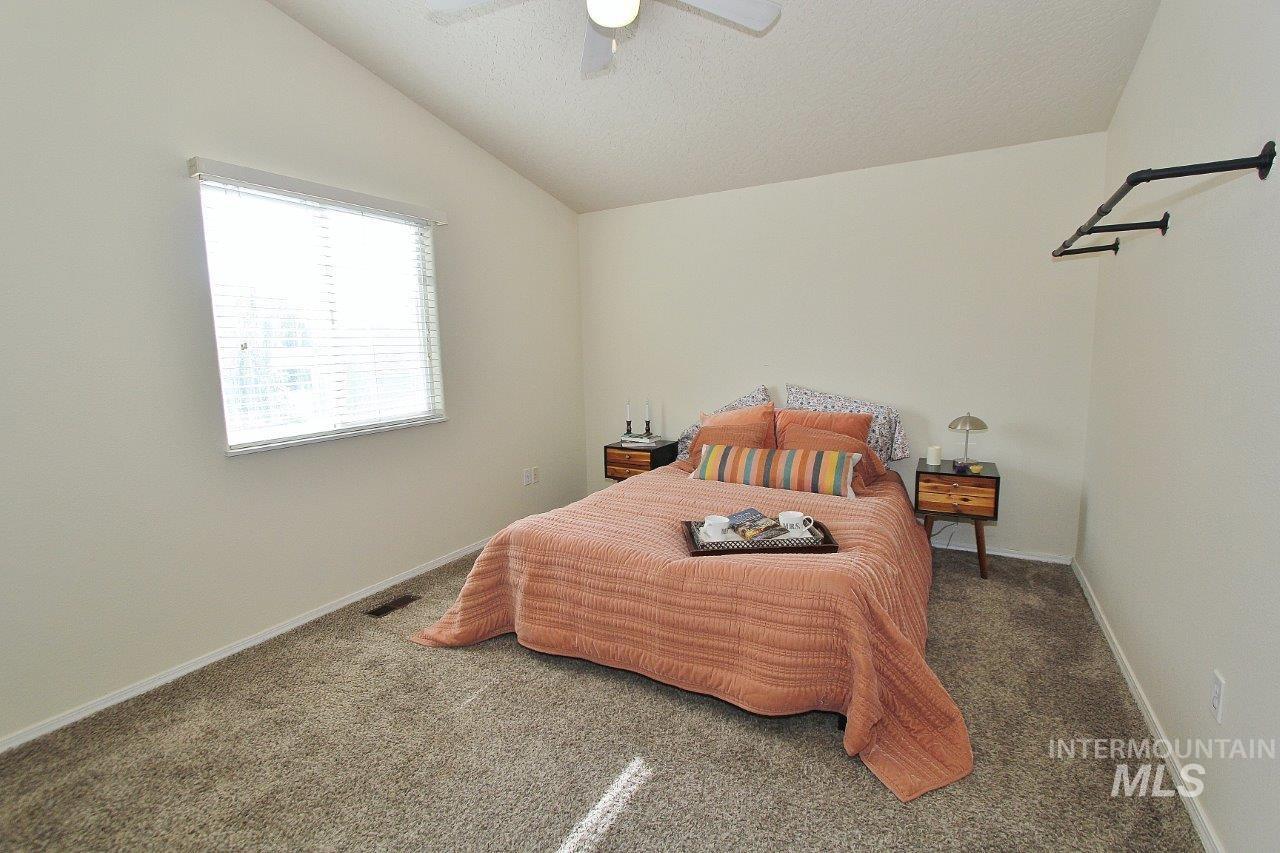 82 N Wedgwood Drive Property Photo 14