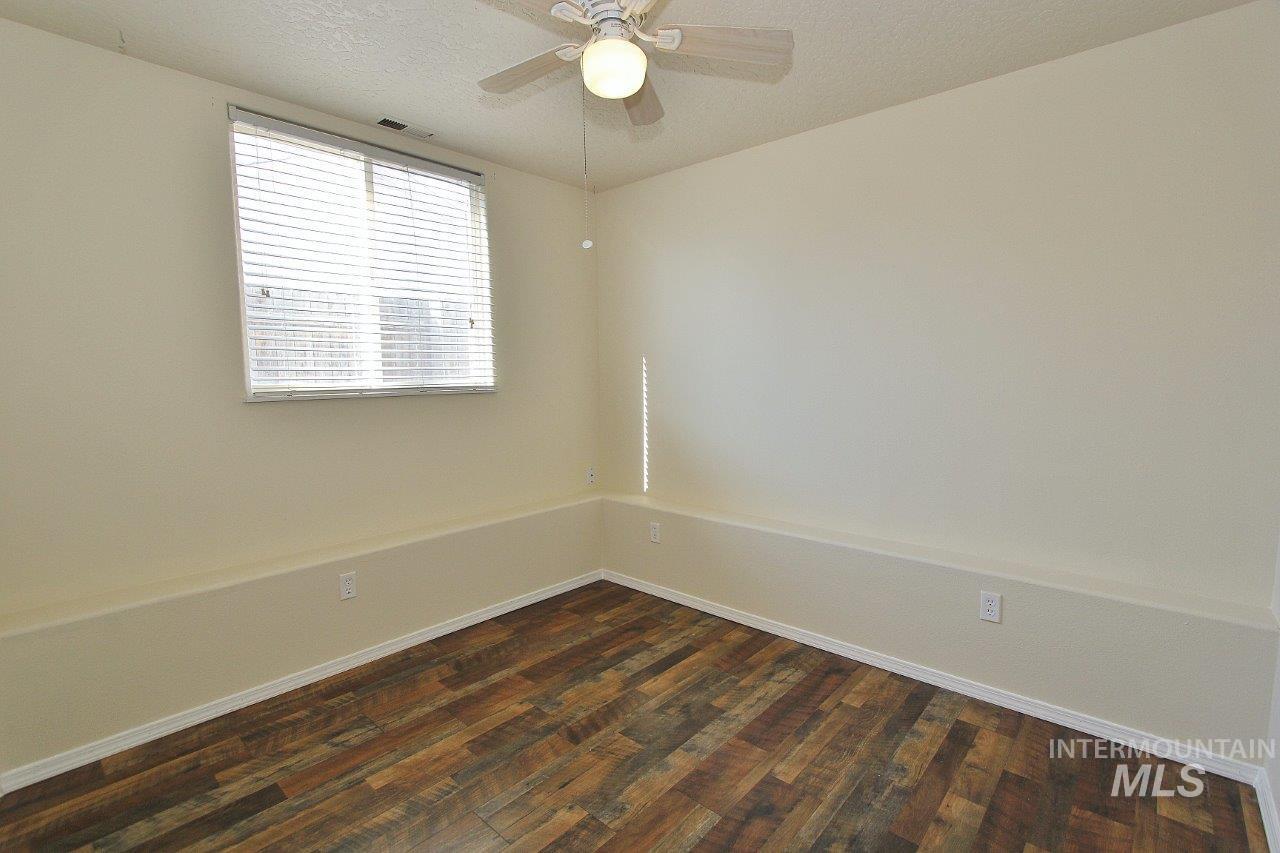 82 N Wedgwood Drive Property Photo 18