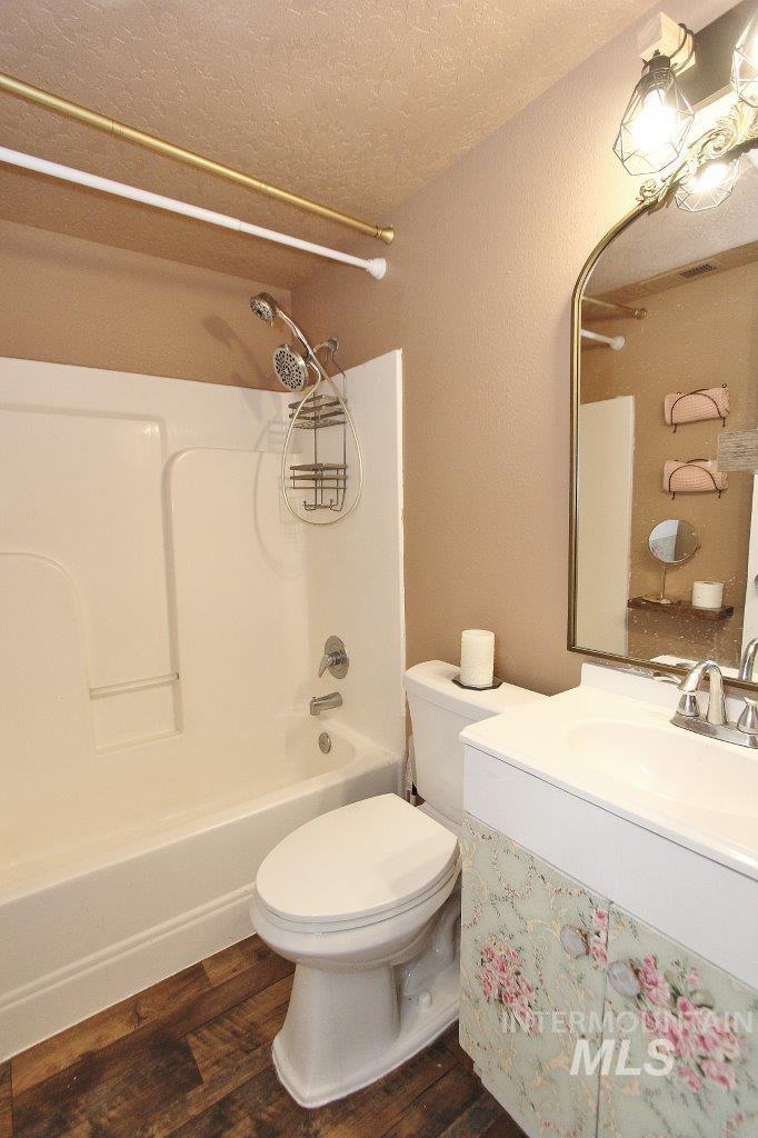 82 N Wedgwood Drive Property Photo 19
