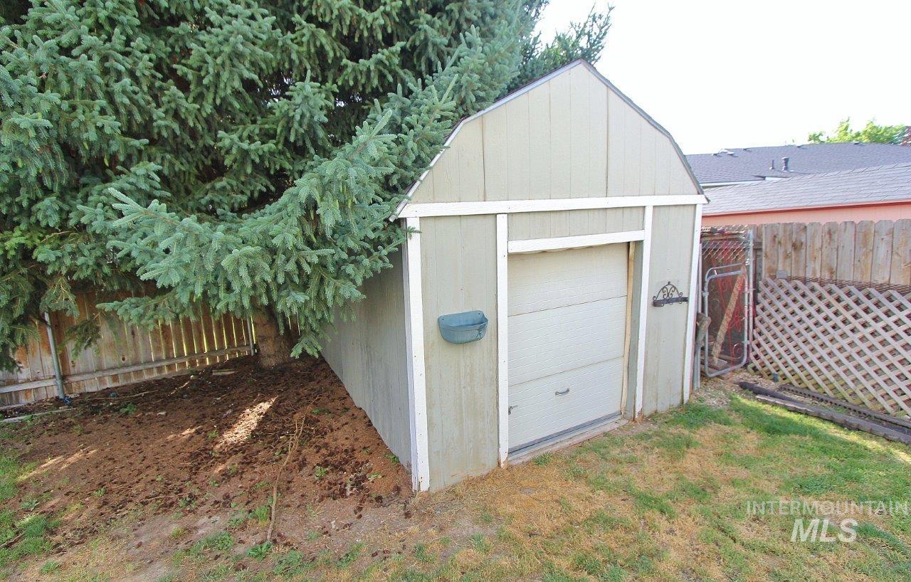 82 N Wedgwood Drive Property Photo 24