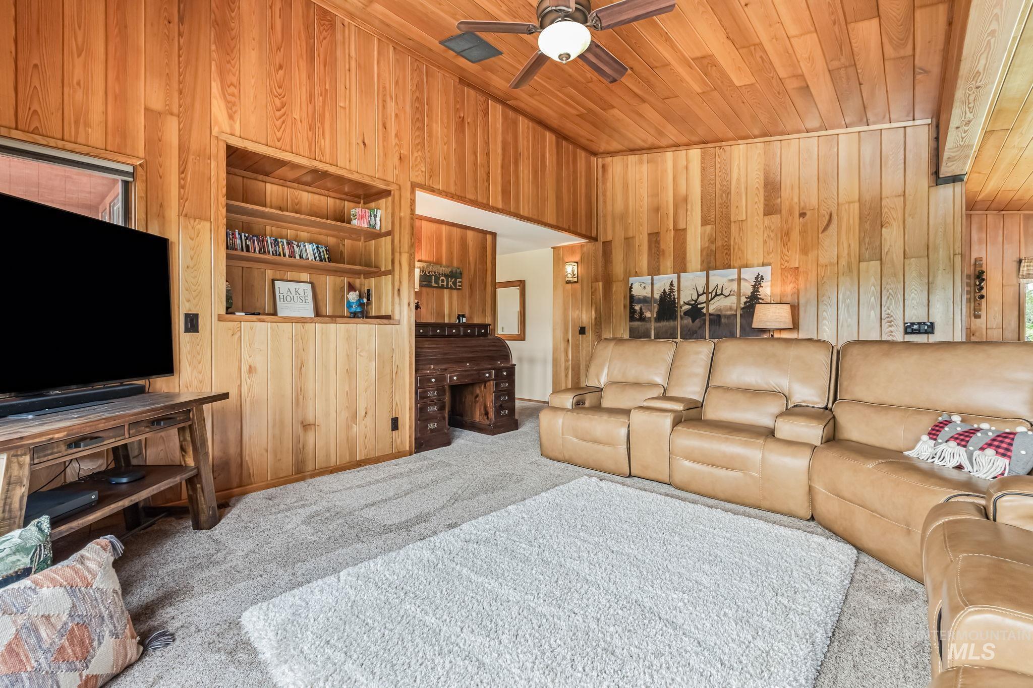 14060 Deerfield Property Photo 5