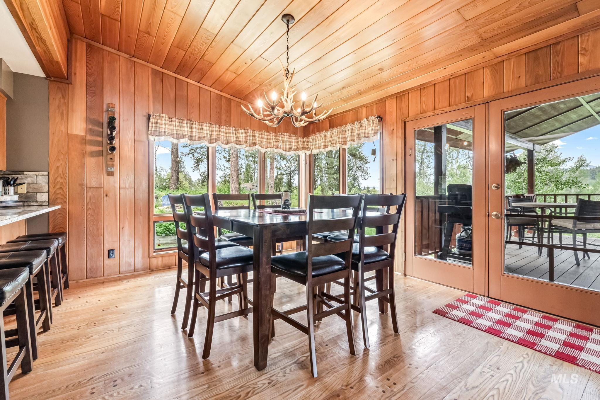 14060 Deerfield Property Photo 6