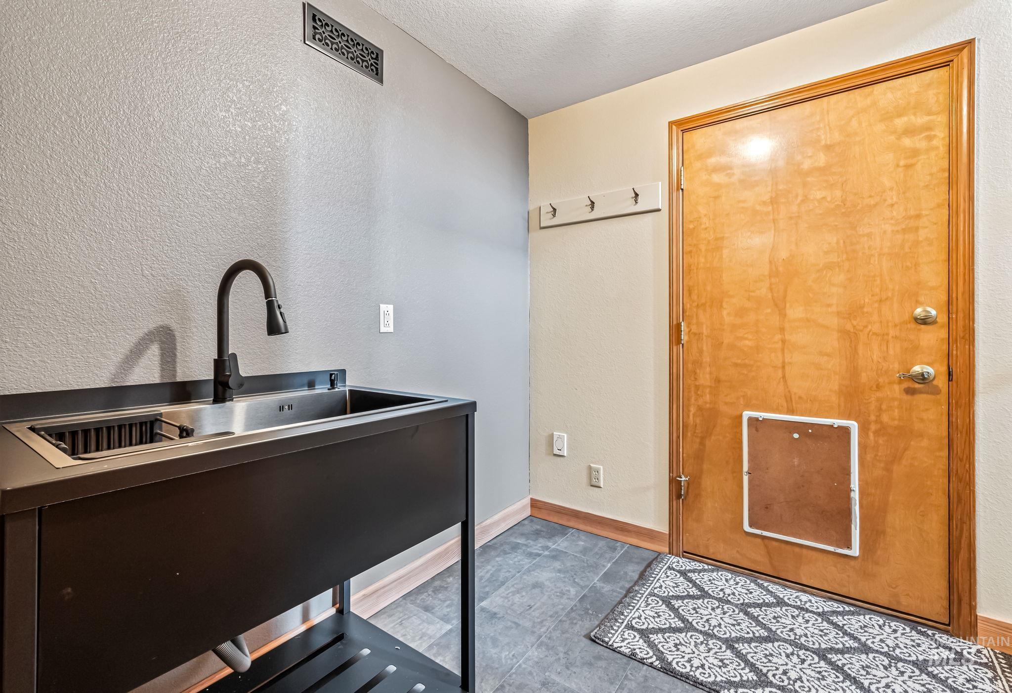 14060 Deerfield Property Photo 34