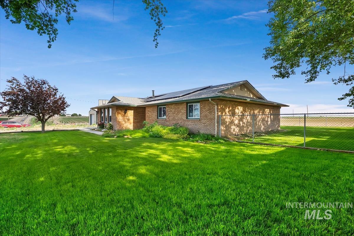 16476 Ustick Road Property Photo 1
